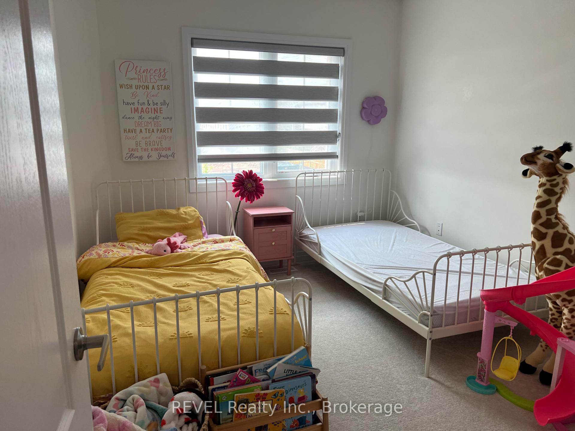 Photo 13 of 118 Varsity Drive, Welland, Dain City — HOMEH