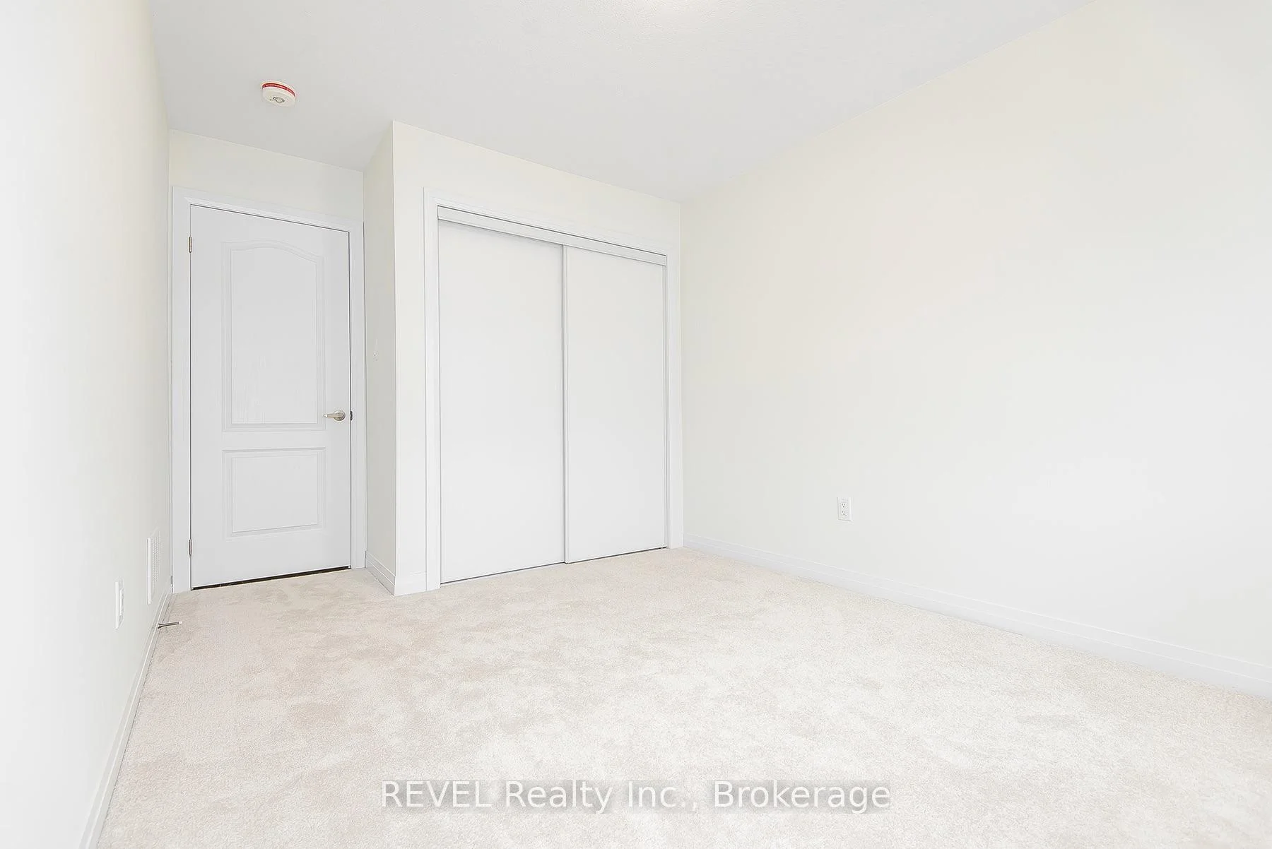 Photo 26 of 118 Varsity Drive, Welland, Dain City — HOMEH