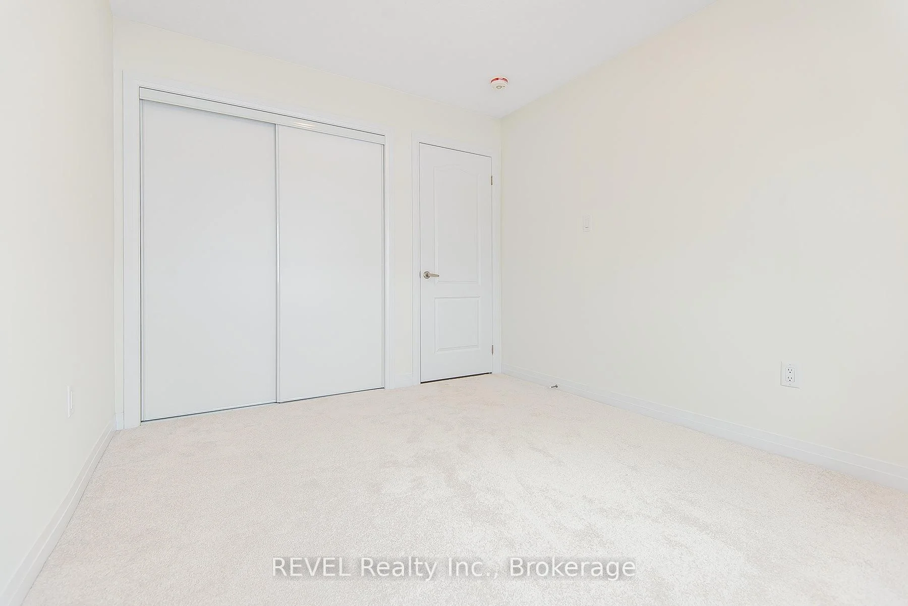 Photo 28 of 118 Varsity Drive, Welland, Dain City — HOMEH