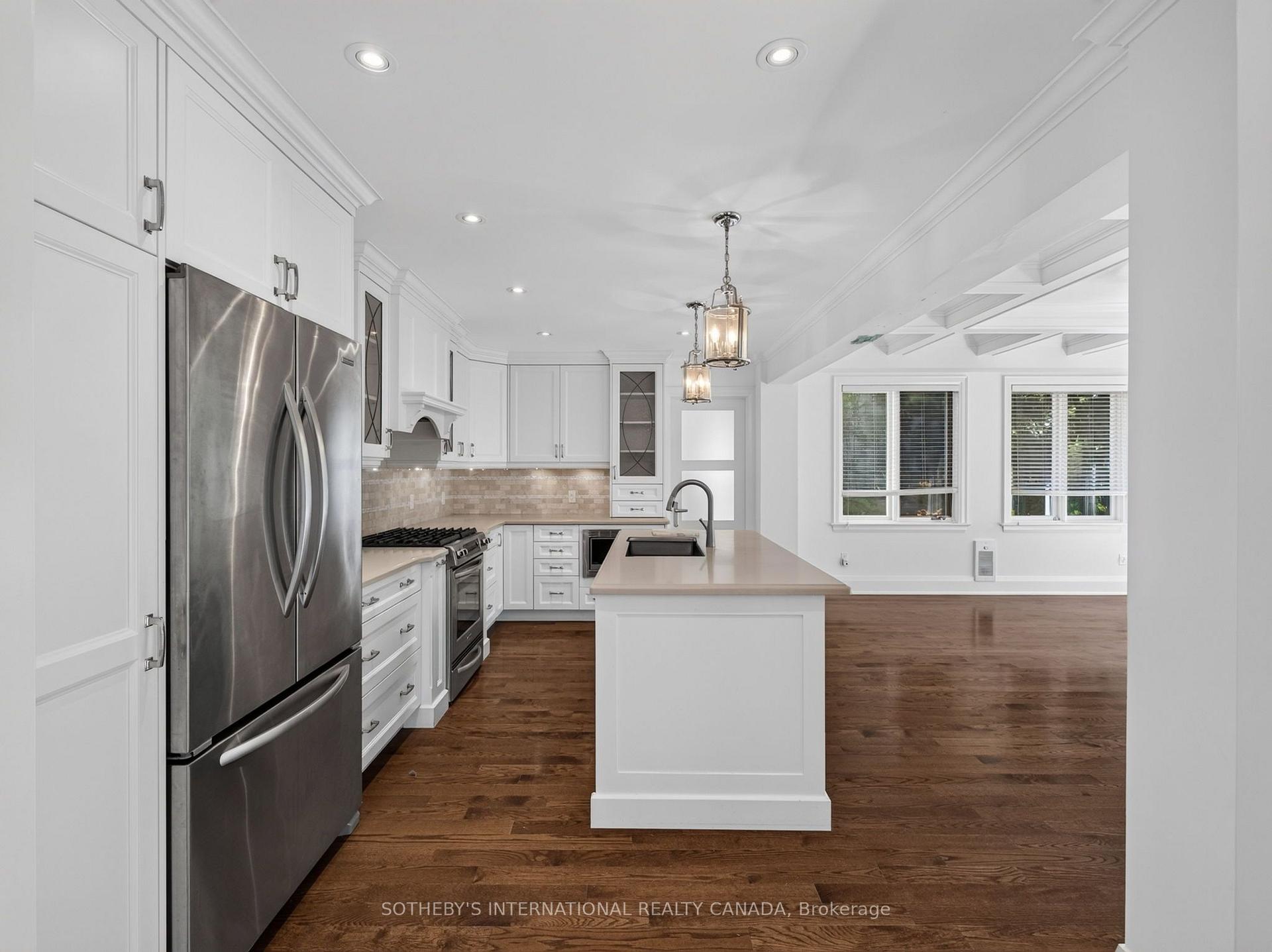 Photo 29 of 56 Edgehill Road, Etobicoke, Edenbridge-Humber Valley — HOMEH