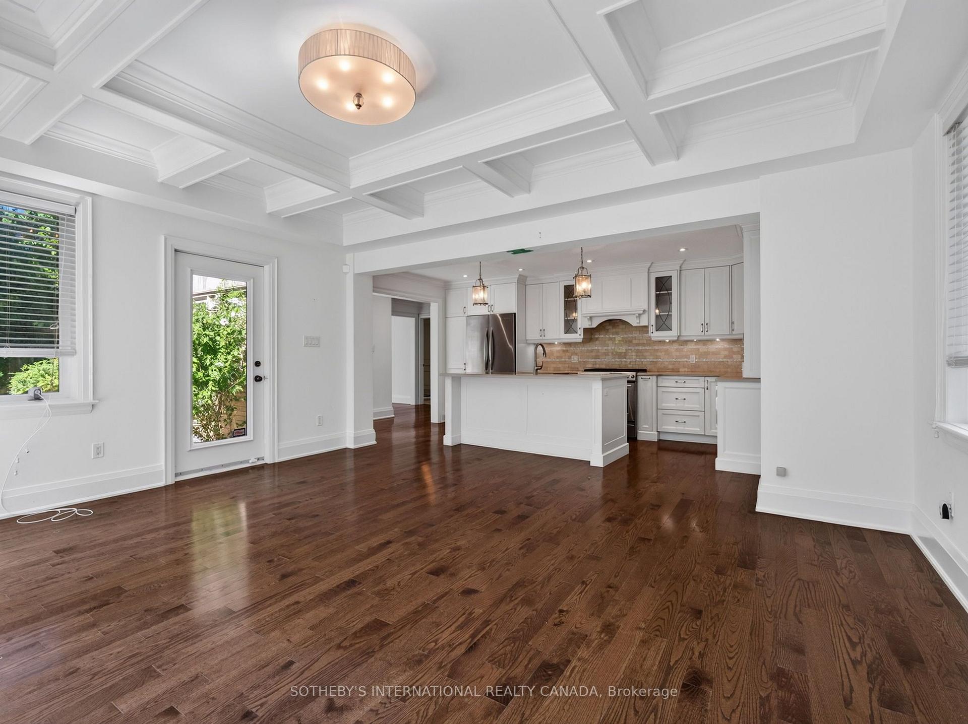Photo 34 of 56 Edgehill Road, Etobicoke, Edenbridge-Humber Valley — HOMEH