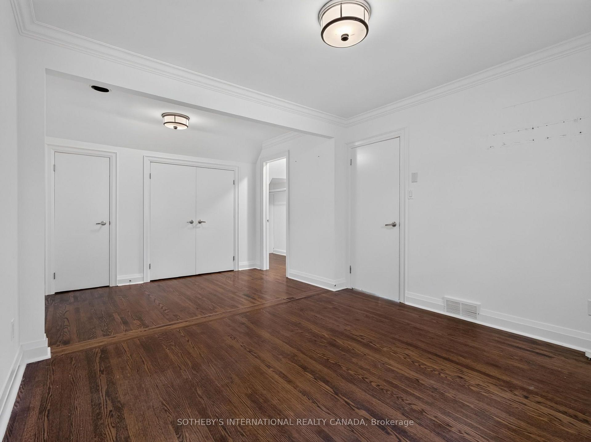 Photo 42 of 56 Edgehill Road, Etobicoke, Edenbridge-Humber Valley — HOMEH