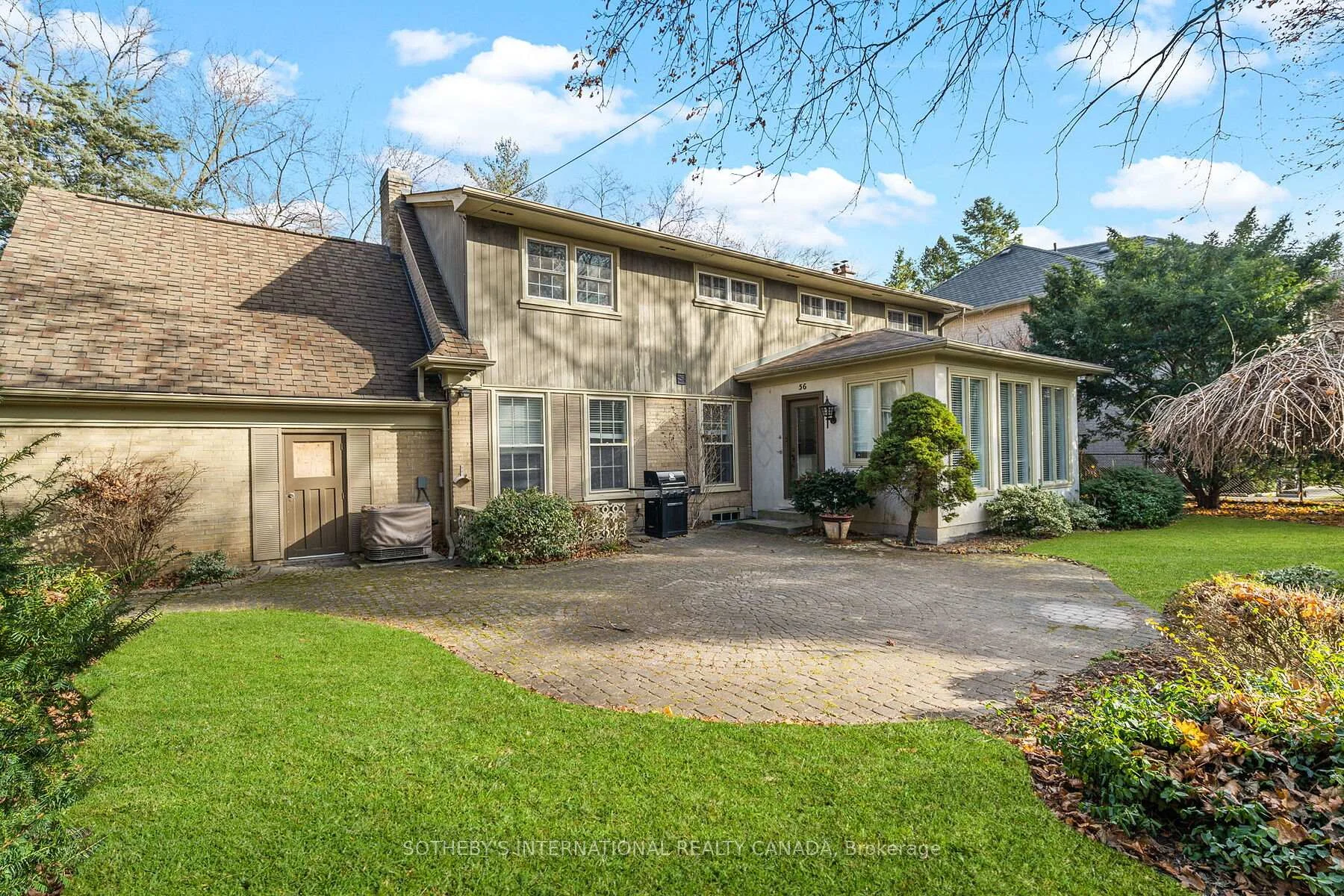 Photo 7 of 56 Edgehill Road, Etobicoke, Edenbridge-Humber Valley — HOMEH