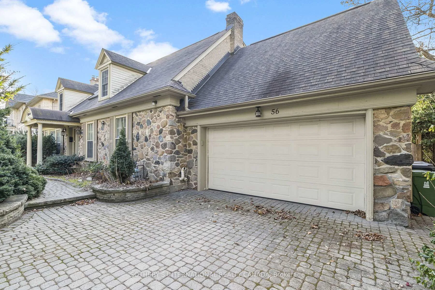 Photo 20 of 56 Edgehill Road, Etobicoke, Edenbridge-Humber Valley — HOMEH