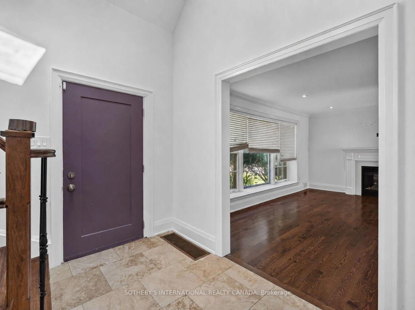 Photo 24 of 56 Edgehill Road, Etobicoke, Edenbridge-Humber Valley — HOMEH