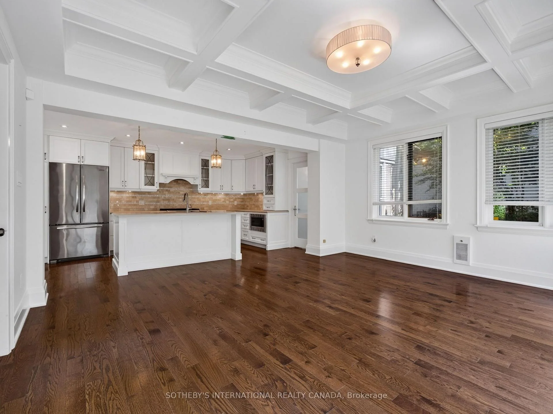 Photo 40 of 56 Edgehill Road, Etobicoke, Edenbridge-Humber Valley — HOMEH