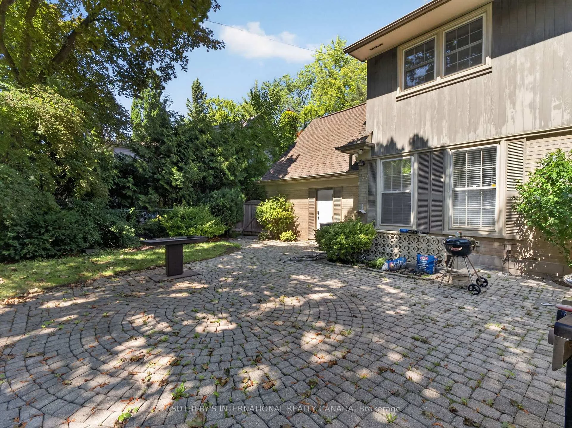 Photo 68 of 56 Edgehill Road, Etobicoke, Edenbridge-Humber Valley — HOMEH