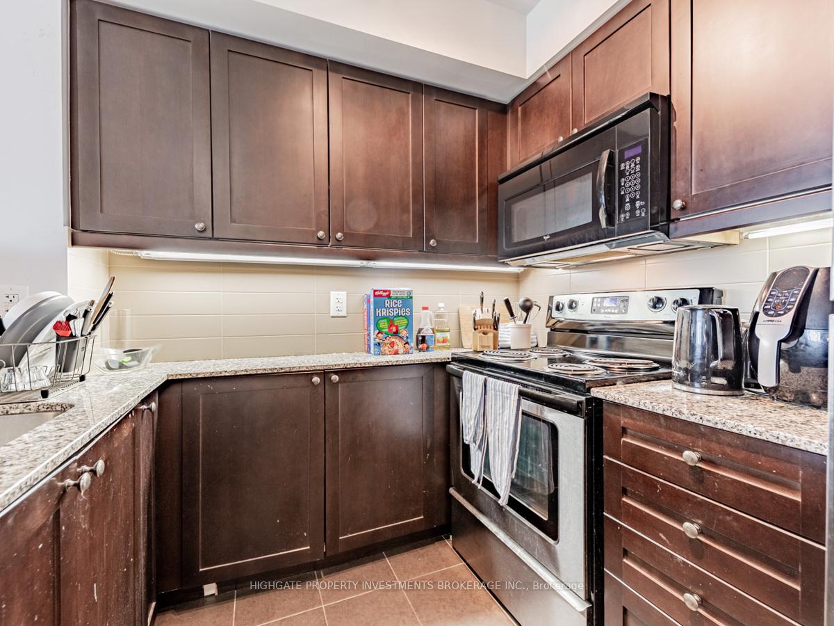 Photo 9 of Unit 907, 1235 Bayly Street, Pickering, Bay Ridges — HOMEH