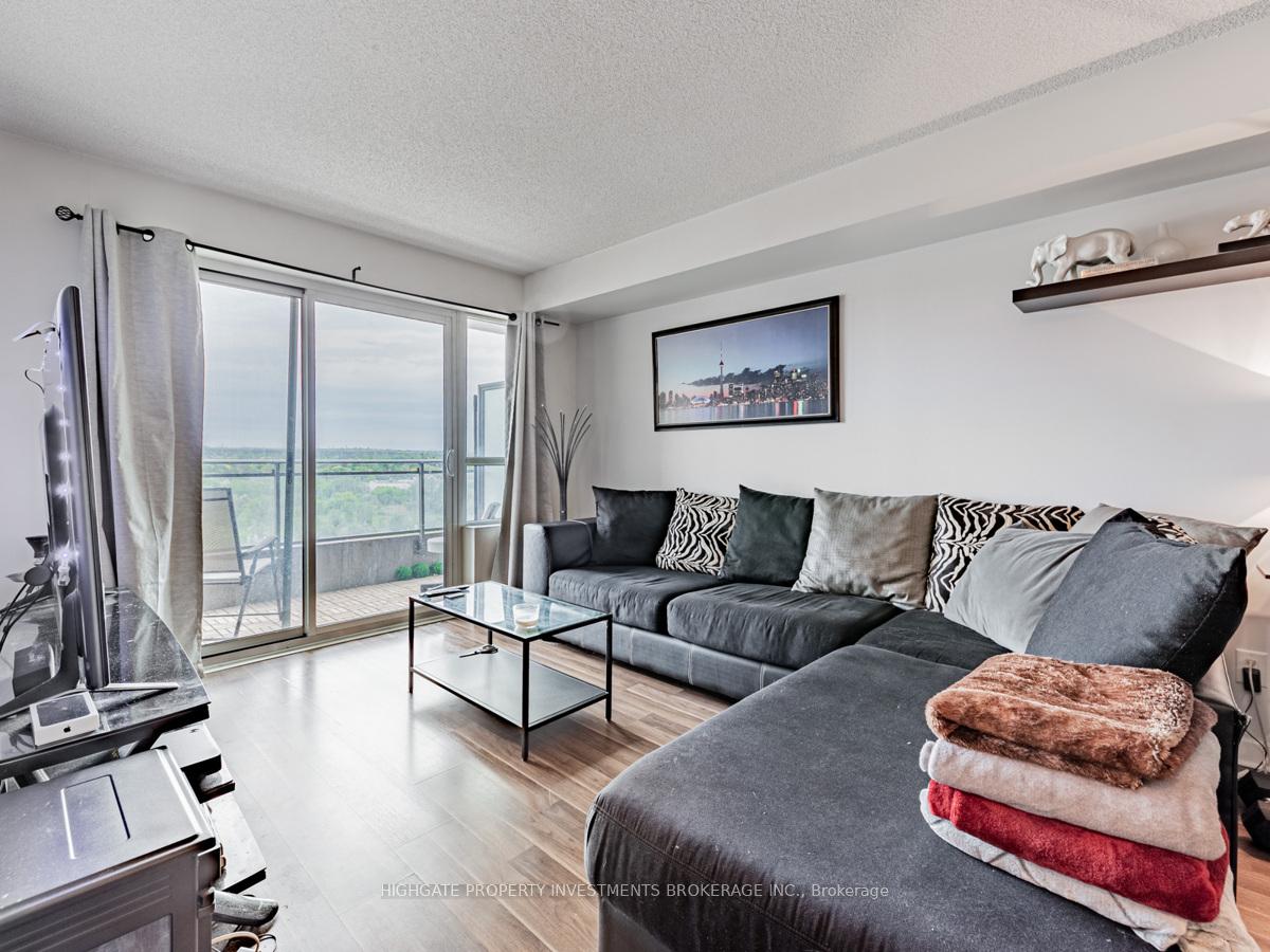 Photo 14 of Unit 907, 1235 Bayly Street, Pickering, Bay Ridges — HOMEH