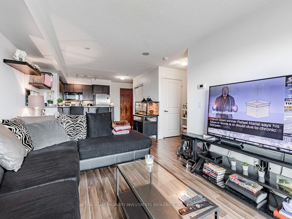 Photo 17 of Unit 907, 1235 Bayly Street, Pickering, Bay Ridges — HOMEH