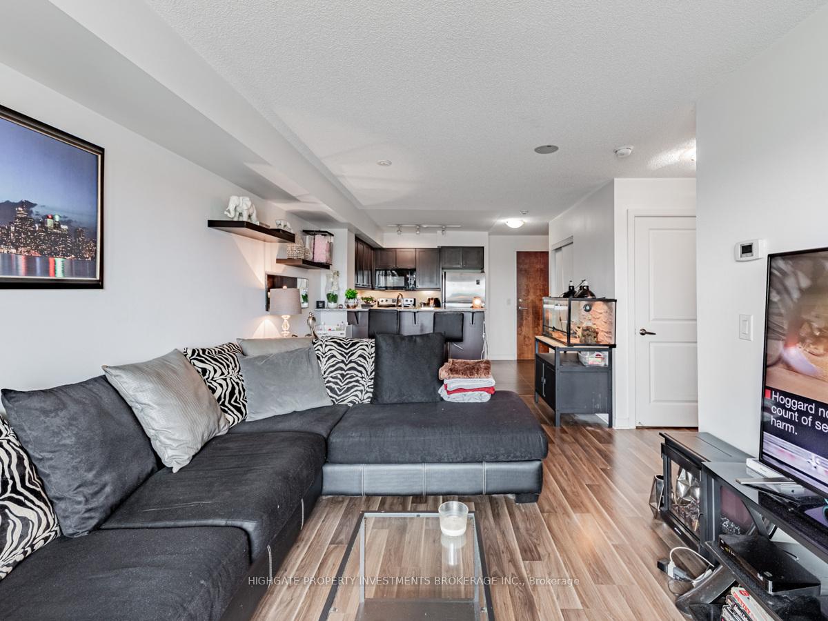 Photo 19 of Unit 907, 1235 Bayly Street, Pickering, Bay Ridges — HOMEH