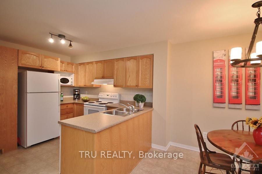 Photo 3 of 835 Longfields Drive, Ottawa, Barrhaven - Longfields — HOMEH