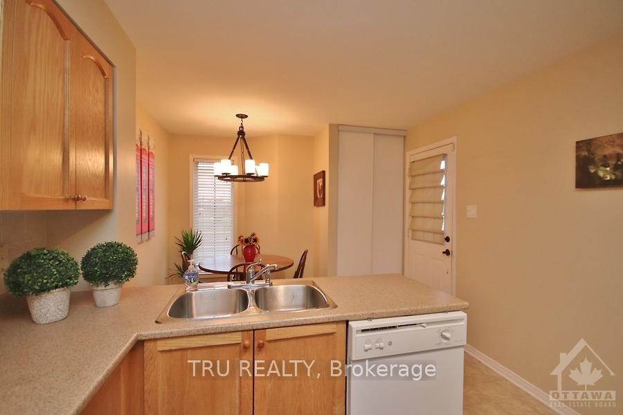 Photo 4 of 835 Longfields Drive, Ottawa, Barrhaven - Longfields — HOMEH