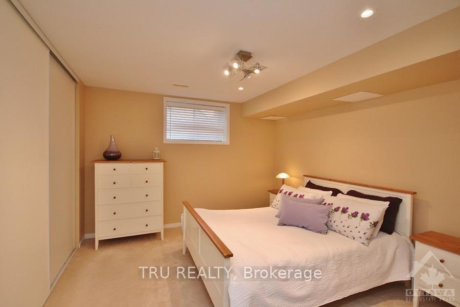 Photo 16 of 835 Longfields Drive, Ottawa, Barrhaven - Longfields — HOMEH