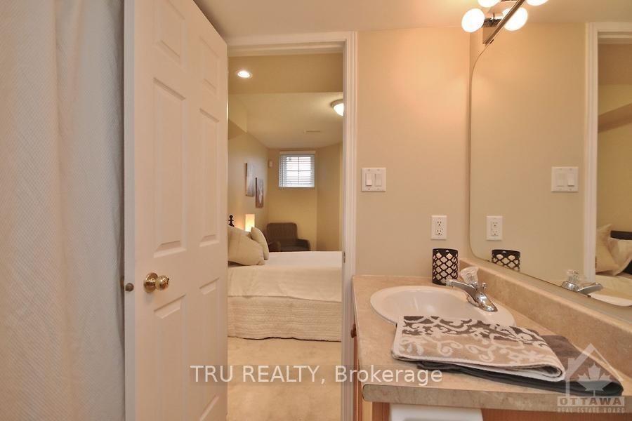 Photo 23 of 835 Longfields Drive, Ottawa, Barrhaven - Longfields — HOMEH
