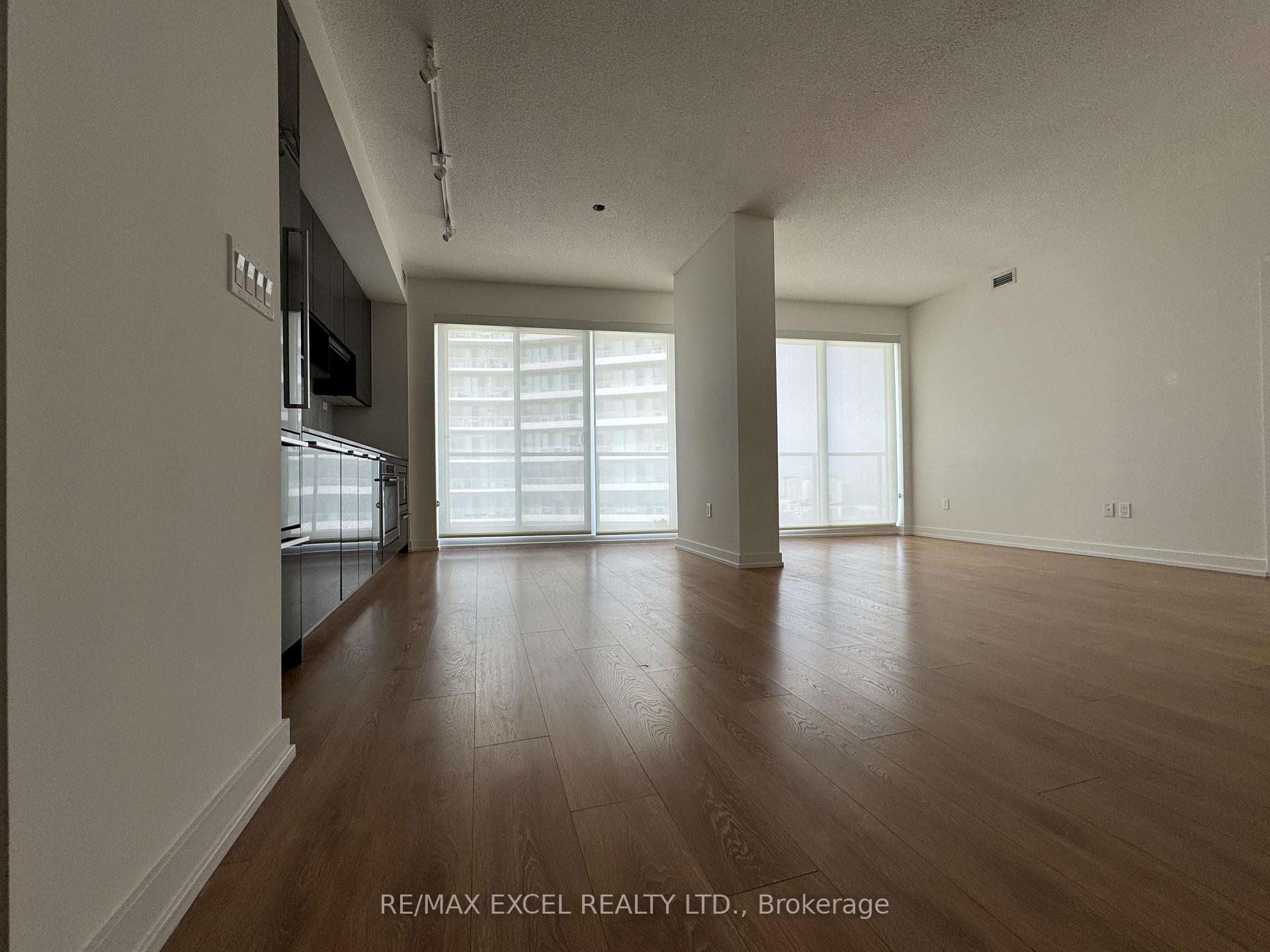 Photo 7 of Unit 3106, 117 Mcmahon Drive, North York, Bayview Village — HOMEH