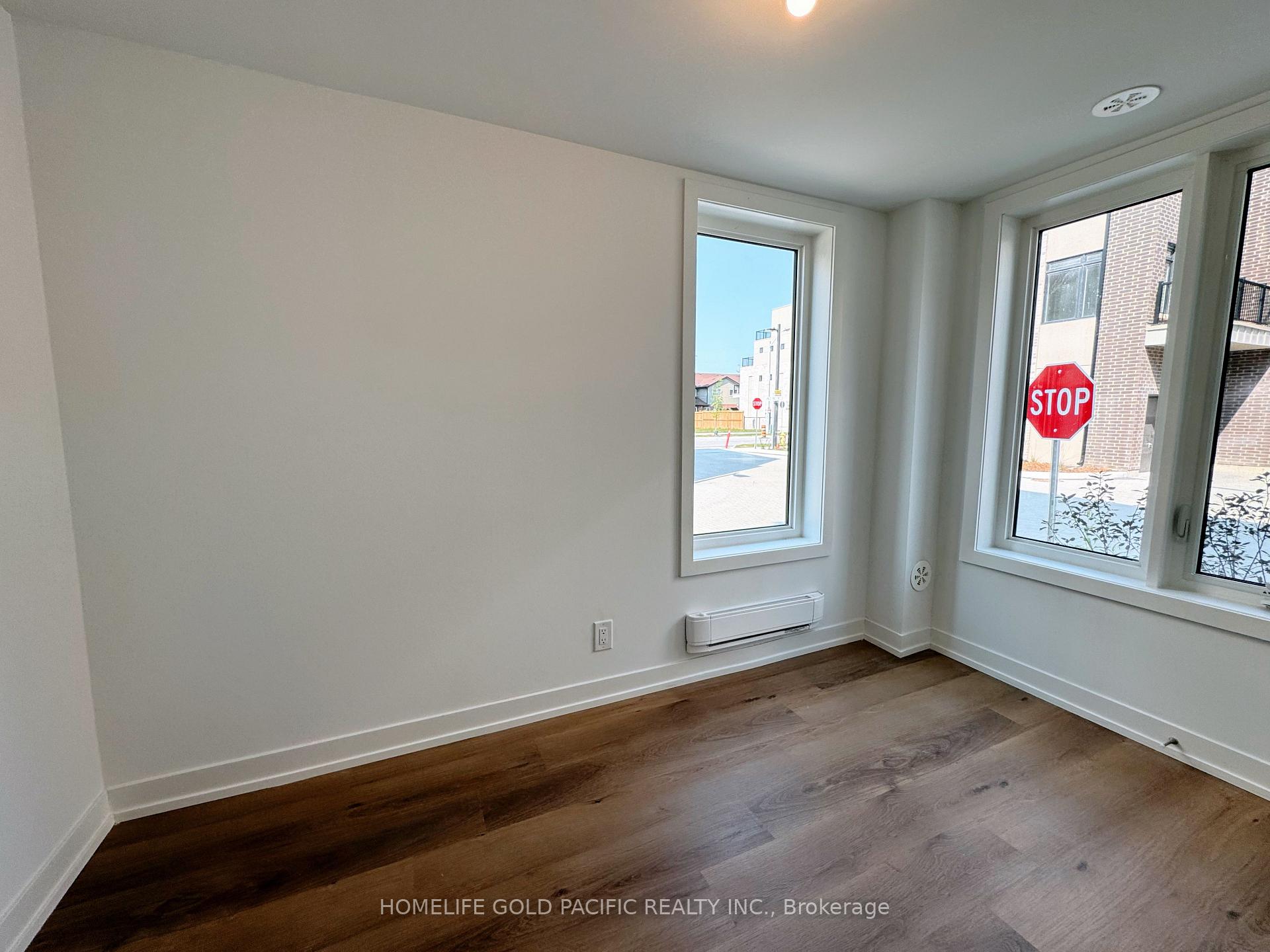 Photo 2 of 5 Spruce Pines Crescent, North York, Victoria Village — HOMEH
