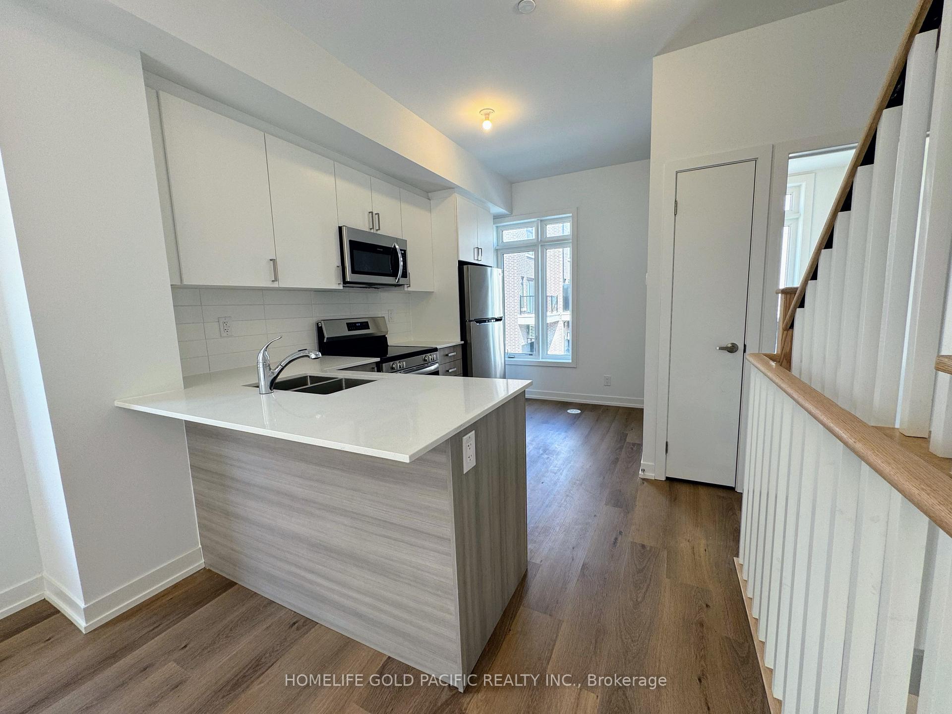 Photo 5 of 5 Spruce Pines Crescent, North York, Victoria Village — HOMEH