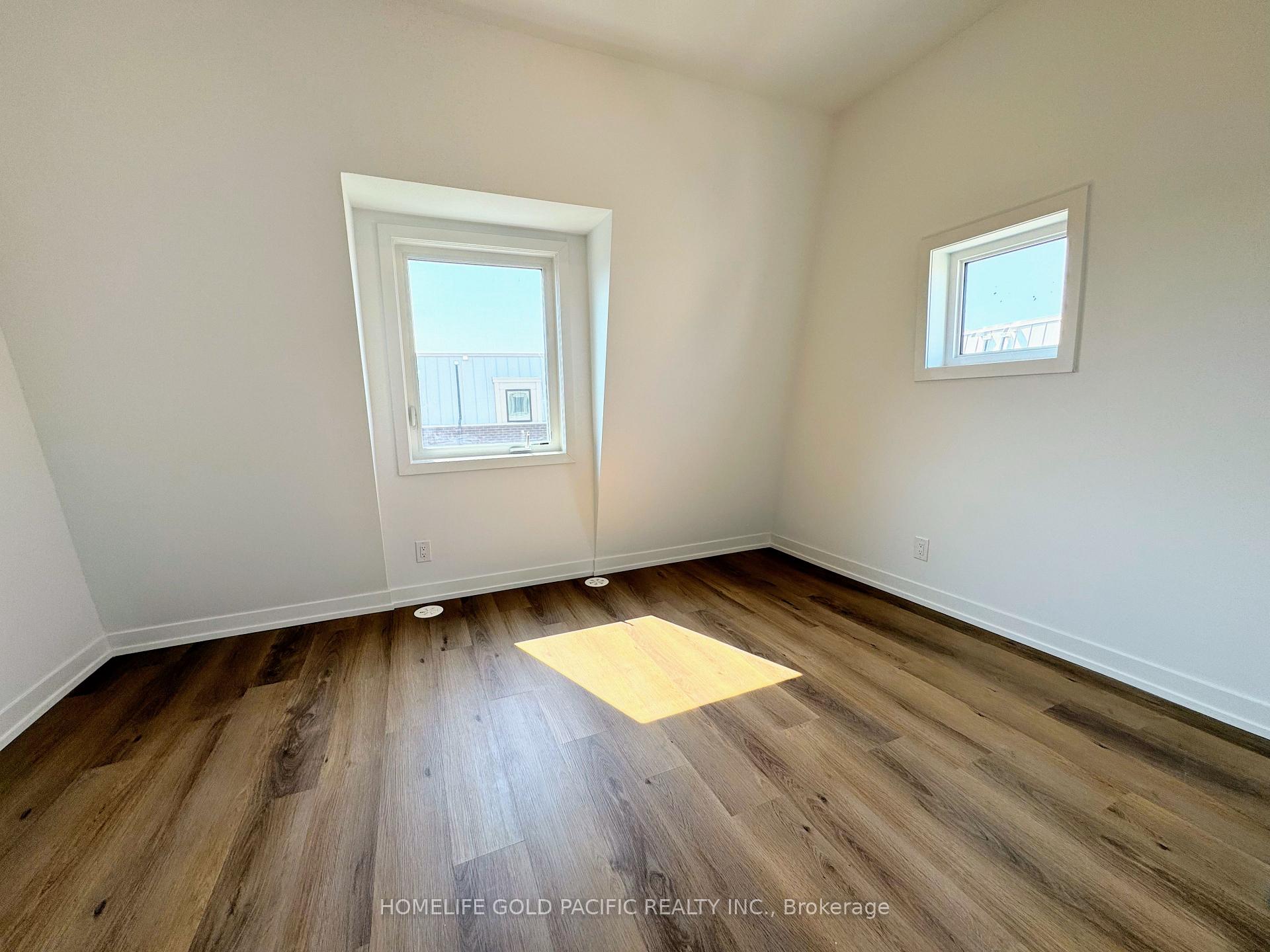 Photo 22 of 5 Spruce Pines Crescent, North York, Victoria Village — HOMEH