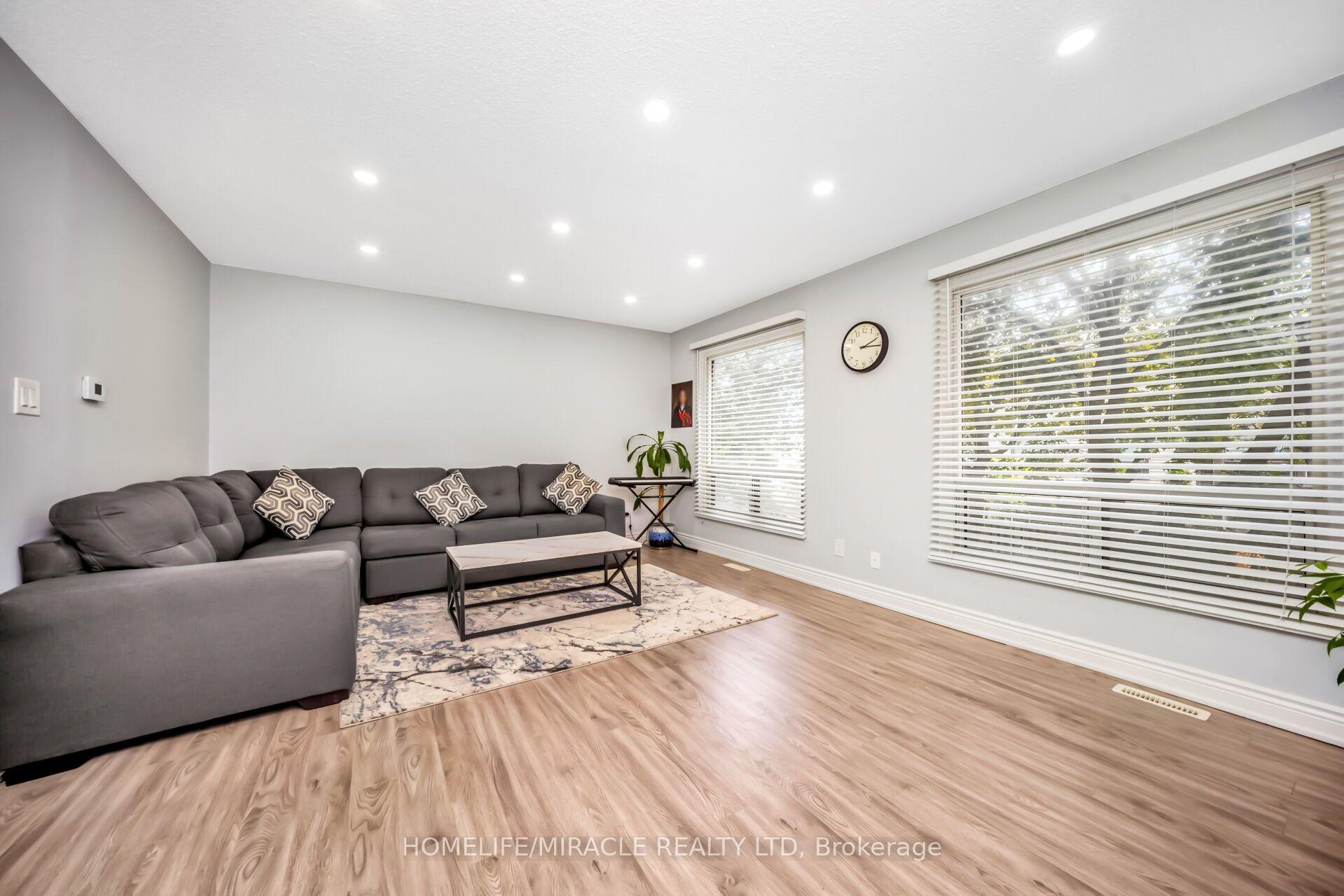 Photo 15 of 25 Carleton Place, Brampton, Bramalea West Industrial — HOMEH