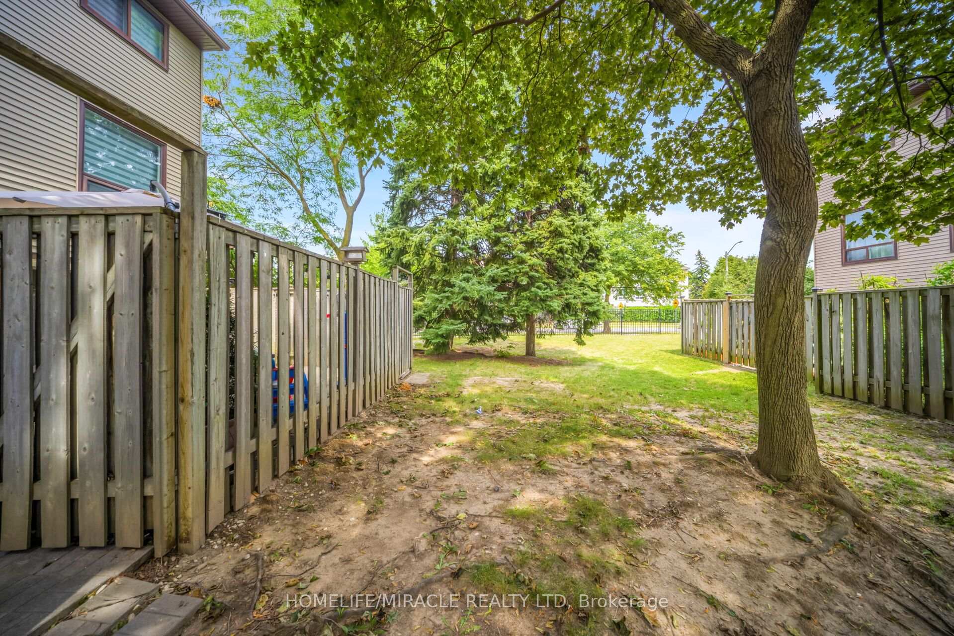 Photo 41 of 25 Carleton Place, Brampton, Bramalea West Industrial — HOMEH