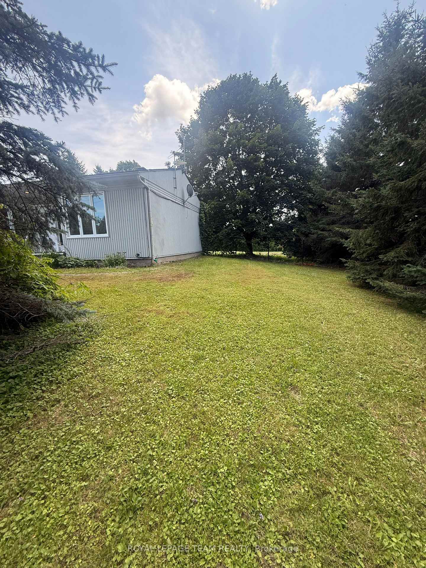 Photo 3 of 978 Rideau Road, Ottawa, Riverside South/Gloucester Glen — HOMEH