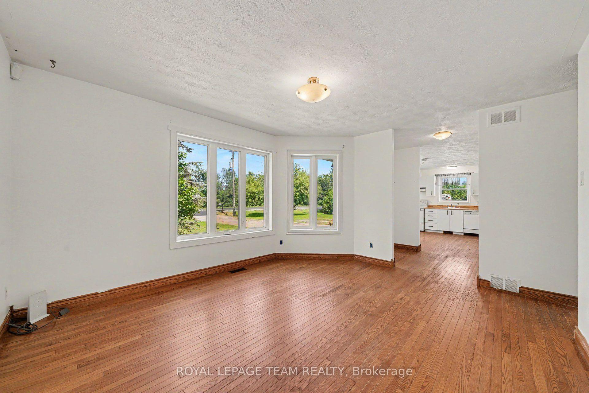 Photo 5 of 978 Rideau Road, Ottawa, Riverside South/Gloucester Glen — HOMEH