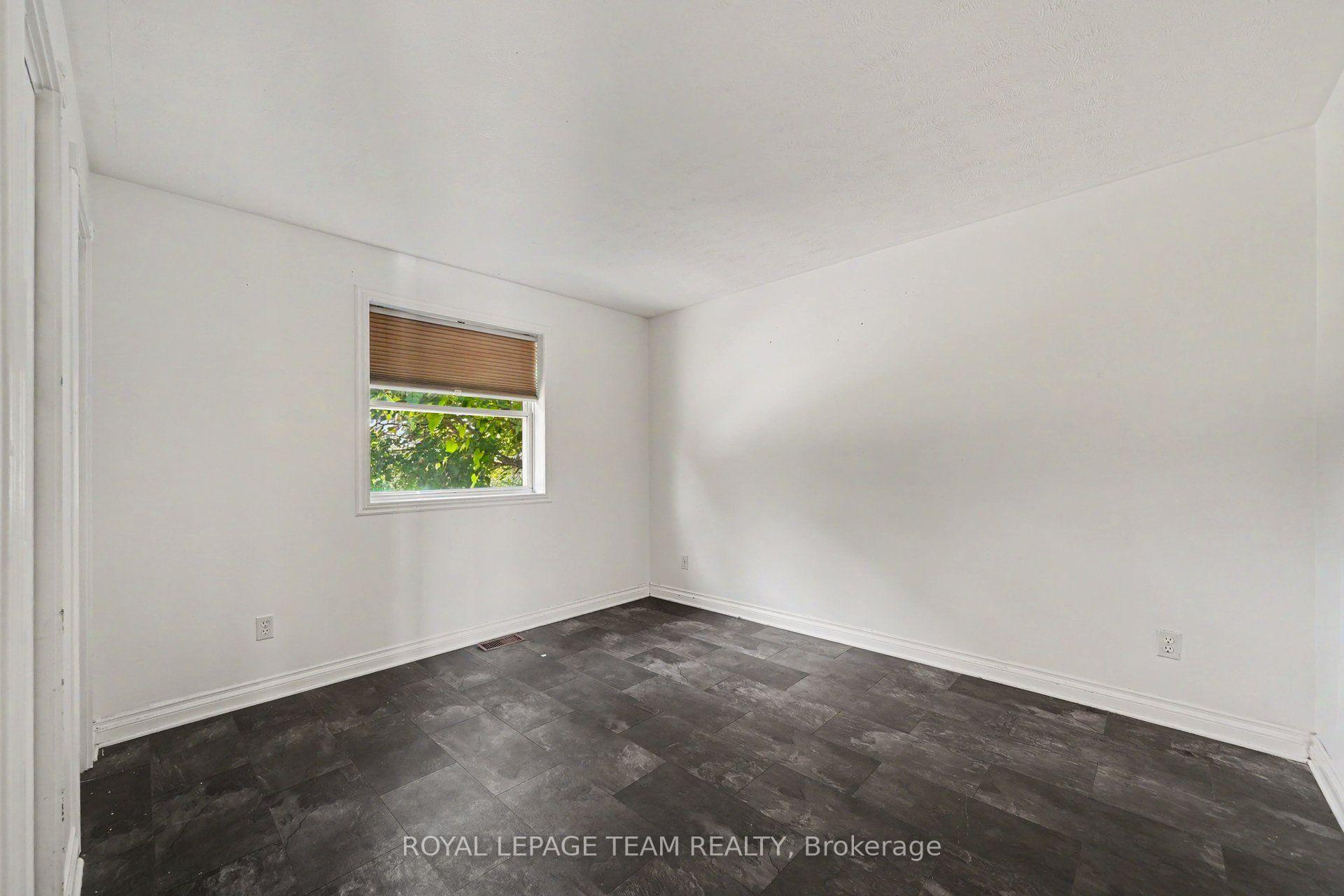 Photo 10 of 978 Rideau Road, Ottawa, Riverside South/Gloucester Glen — HOMEH