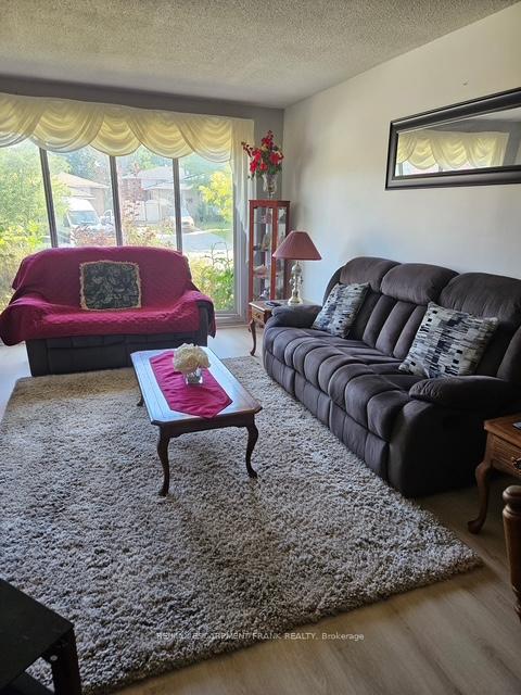 Photo 6 of 97 Guildwood Drive, Hamilton, Gurnett — HOMEH