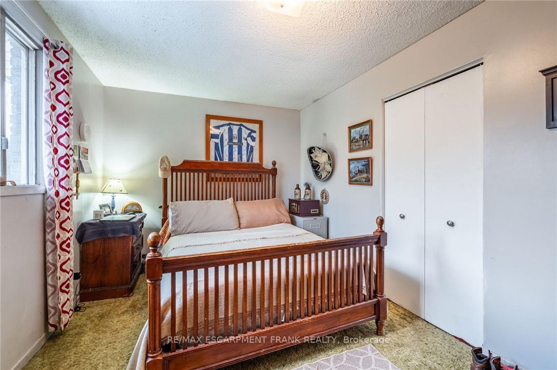 Photo 22 of 97 Guildwood Drive, Hamilton, Gurnett — HOMEH