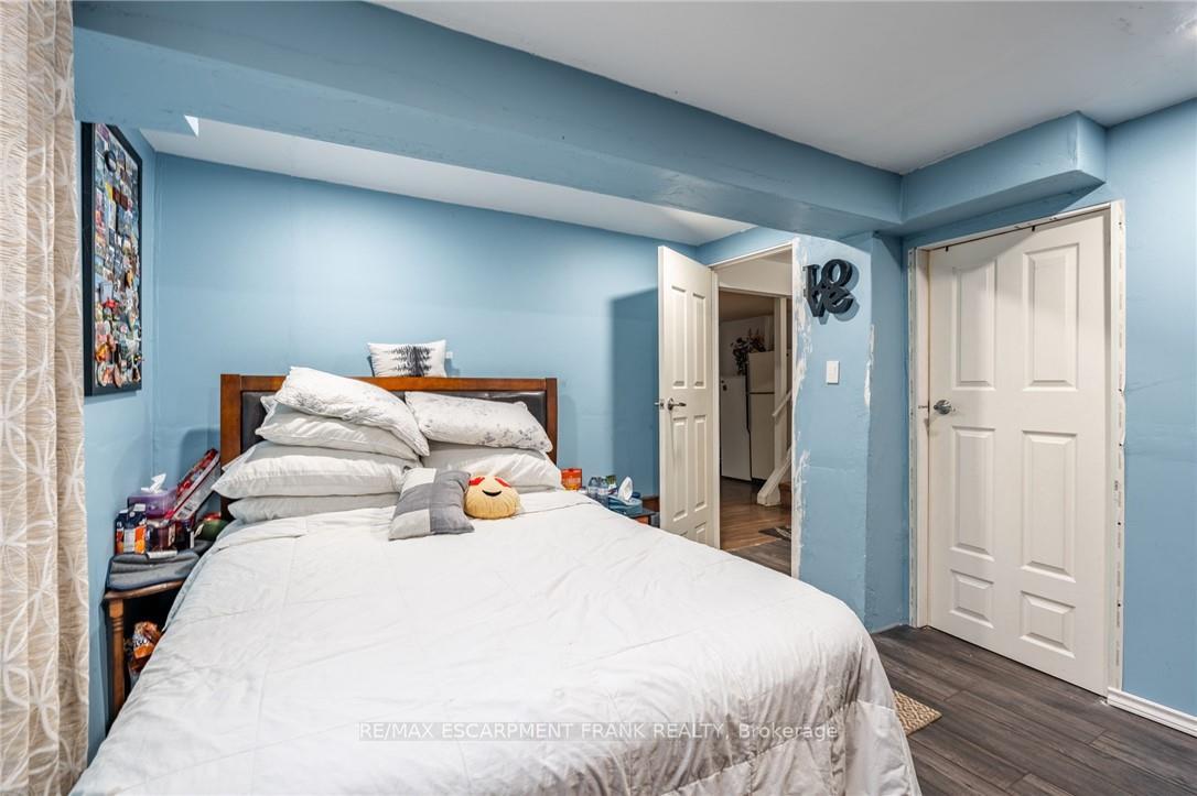 Photo 34 of 97 Guildwood Drive, Hamilton, Gurnett — HOMEH