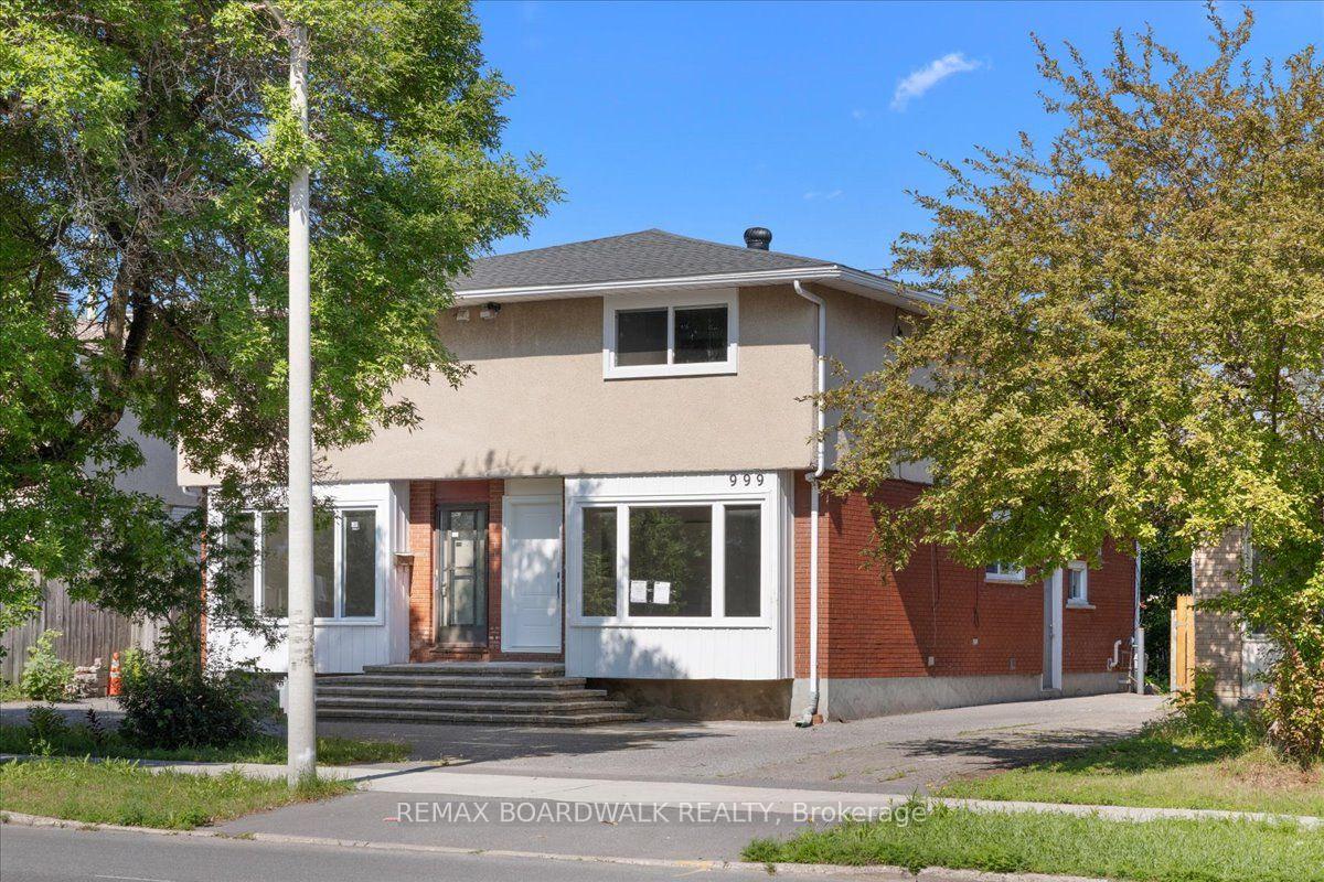 Photo 1 of 999 Meadowlands Drive, Ottawa, Carleton Square — HOMEH