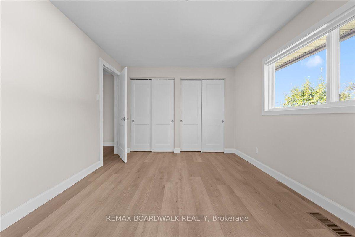 Photo 17 of 999 Meadowlands Drive, Ottawa, Carleton Square — HOMEH