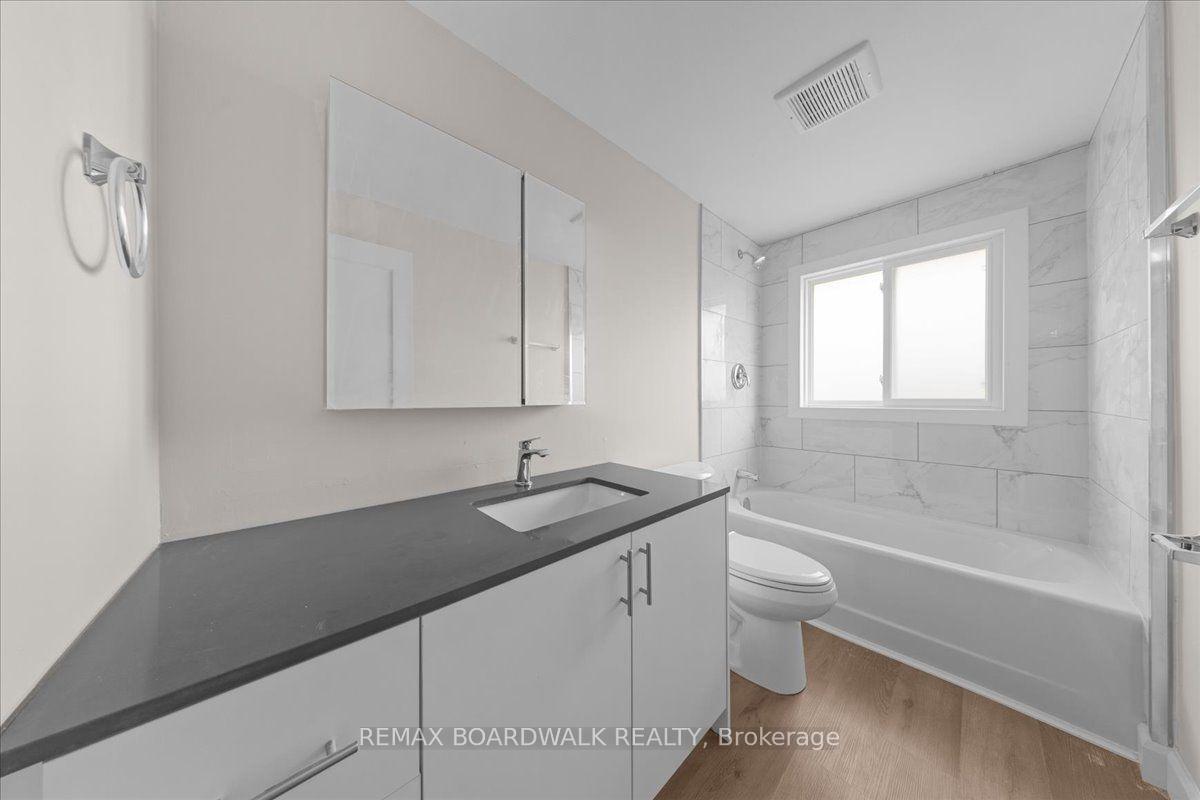 Photo 19 of 999 Meadowlands Drive, Ottawa, Carleton Square — HOMEH