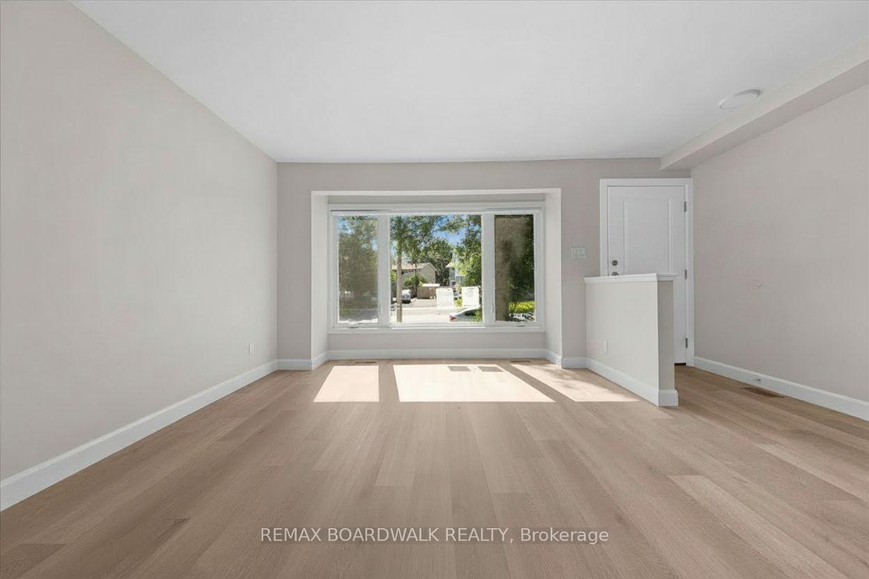 Photo 8 of 999 Meadowlands Drive, Ottawa, Carleton Square — HOMEH