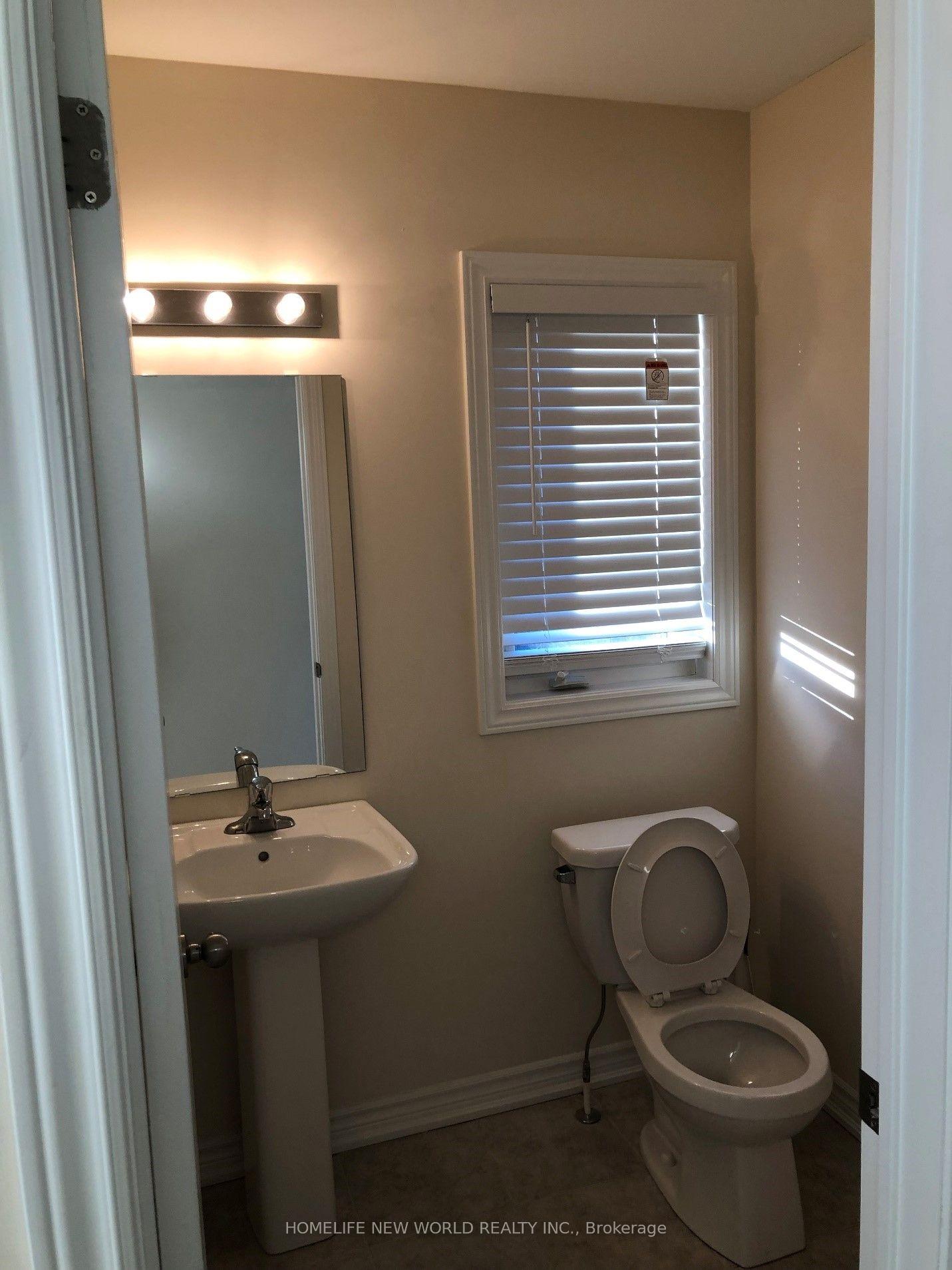 Photo 4 of 74 Terry Crescent, Clarington, Bowmanville — HOMEH
