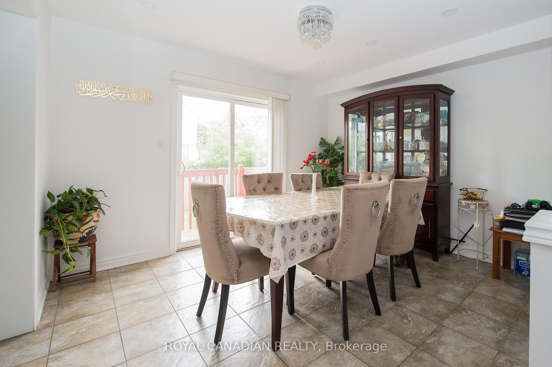 Photo 13 of Unit 13, 78 Peachwood Crescent, Hamilton, Stoney Creek — HOMEH
