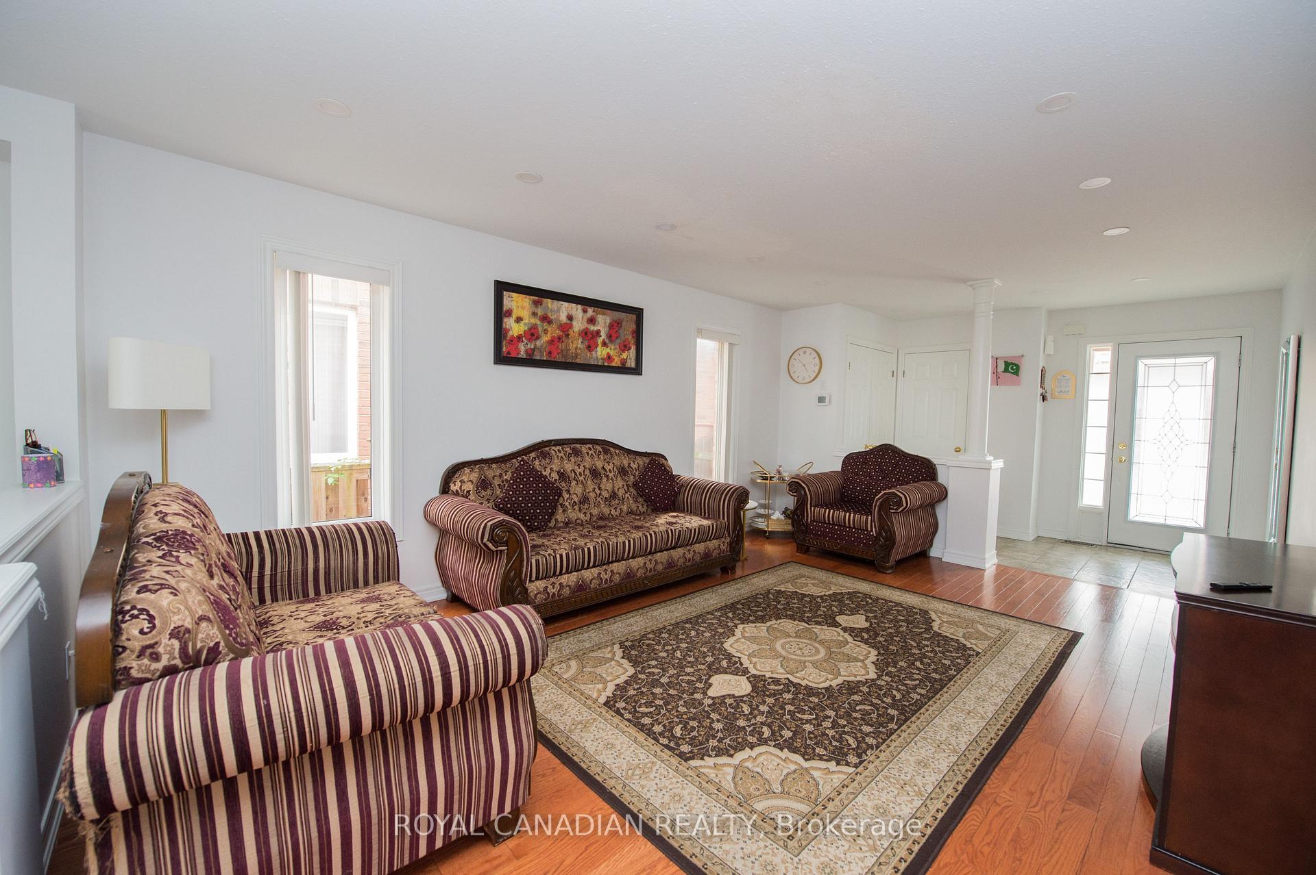 Photo 15 of Unit 13, 78 Peachwood Crescent, Hamilton, Stoney Creek — HOMEH