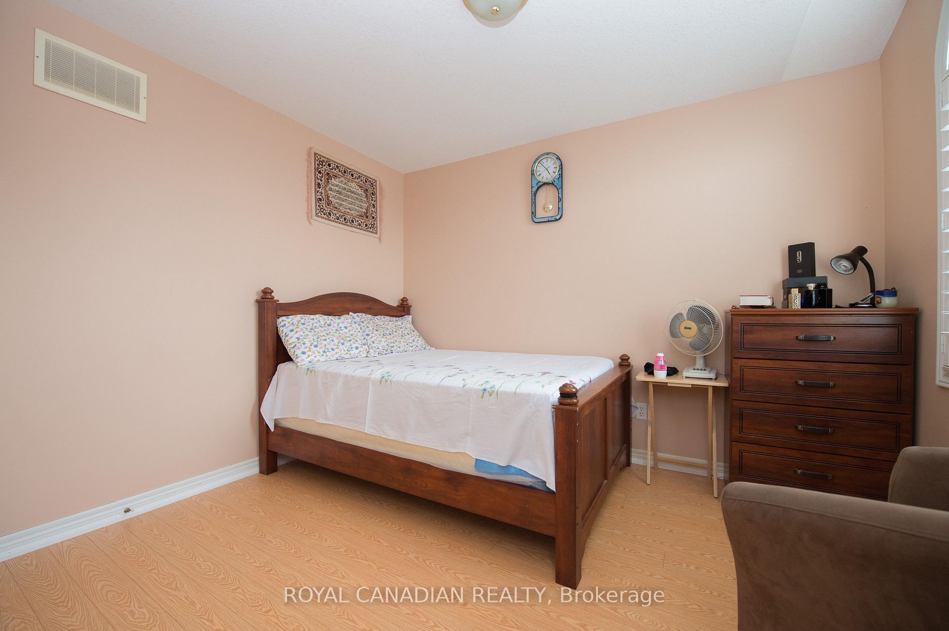 Photo 23 of Unit 13, 78 Peachwood Crescent, Hamilton, Stoney Creek — HOMEH