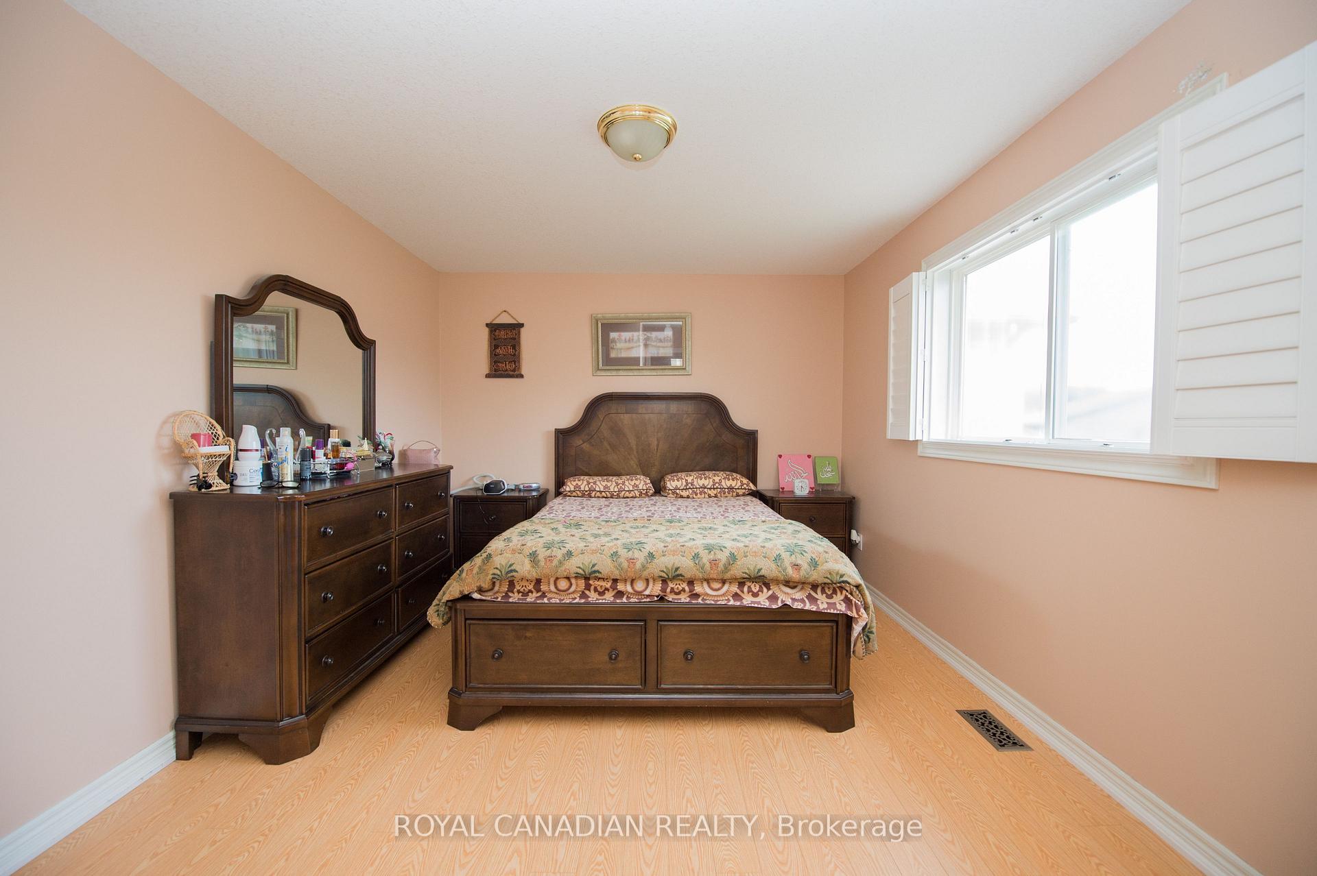 Photo 28 of Unit 13, 78 Peachwood Crescent, Hamilton, Stoney Creek — HOMEH