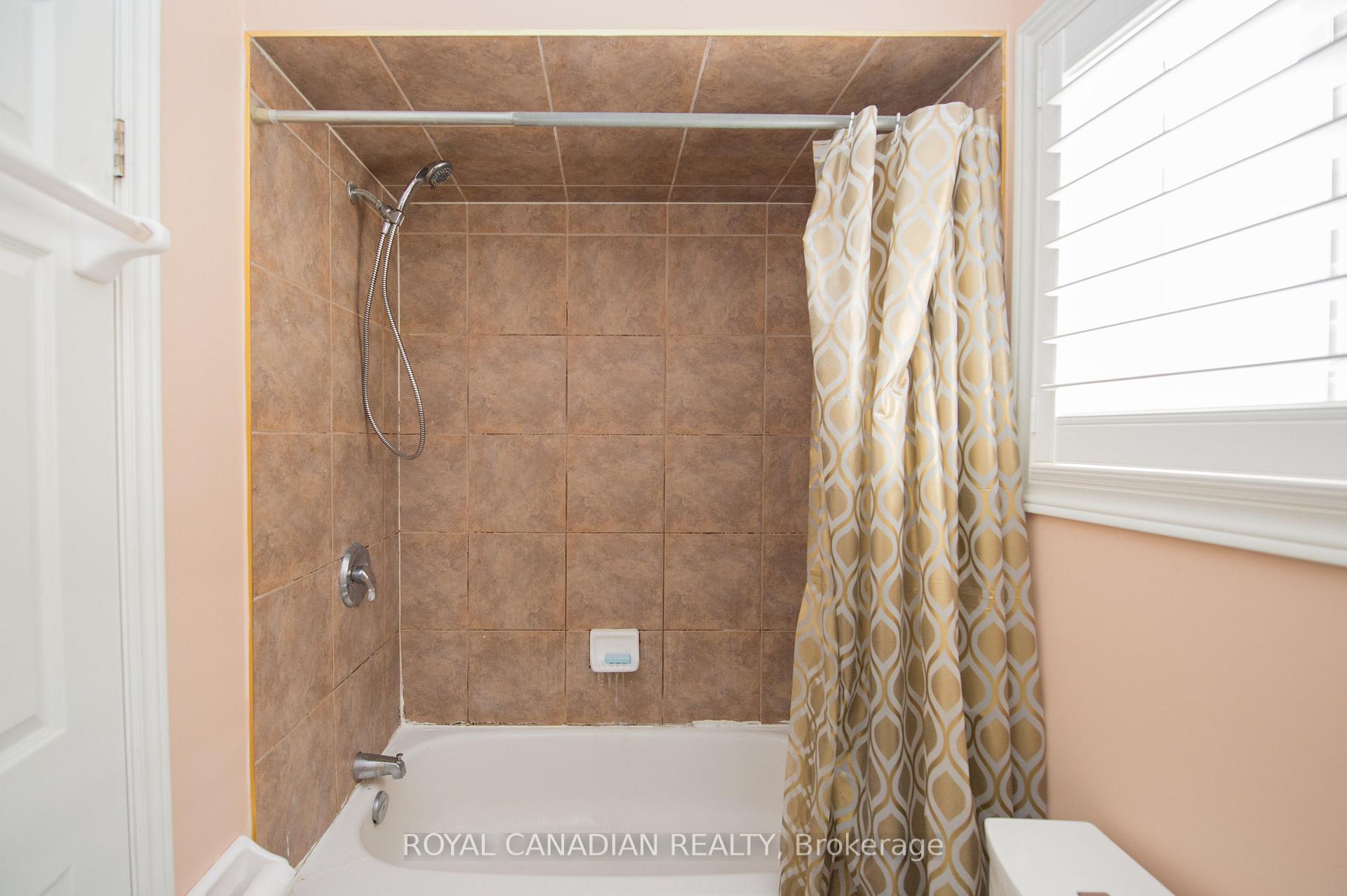 Photo 30 of Unit 13, 78 Peachwood Crescent, Hamilton, Stoney Creek — HOMEH