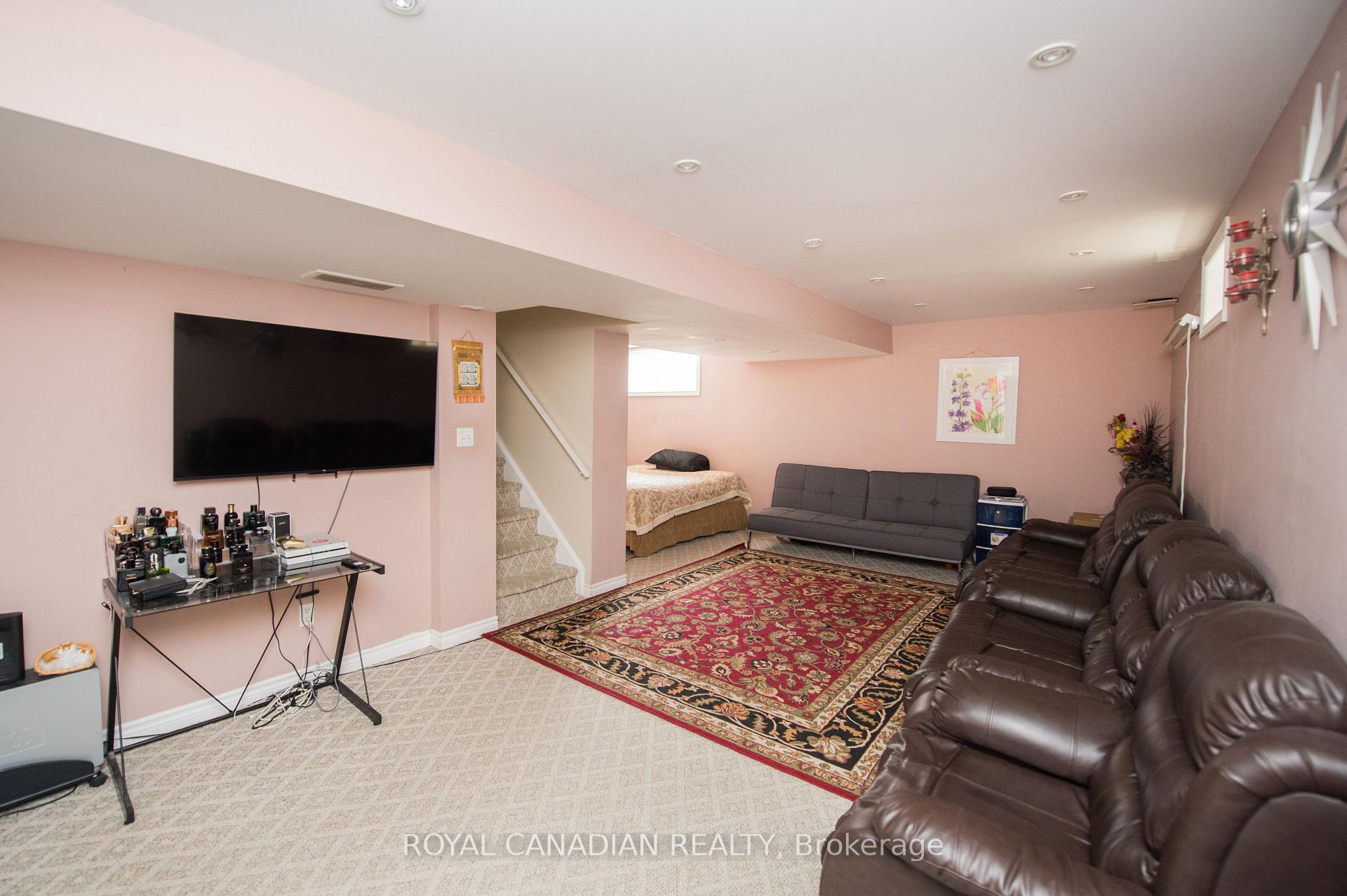 Photo 33 of Unit 13, 78 Peachwood Crescent, Hamilton, Stoney Creek — HOMEH