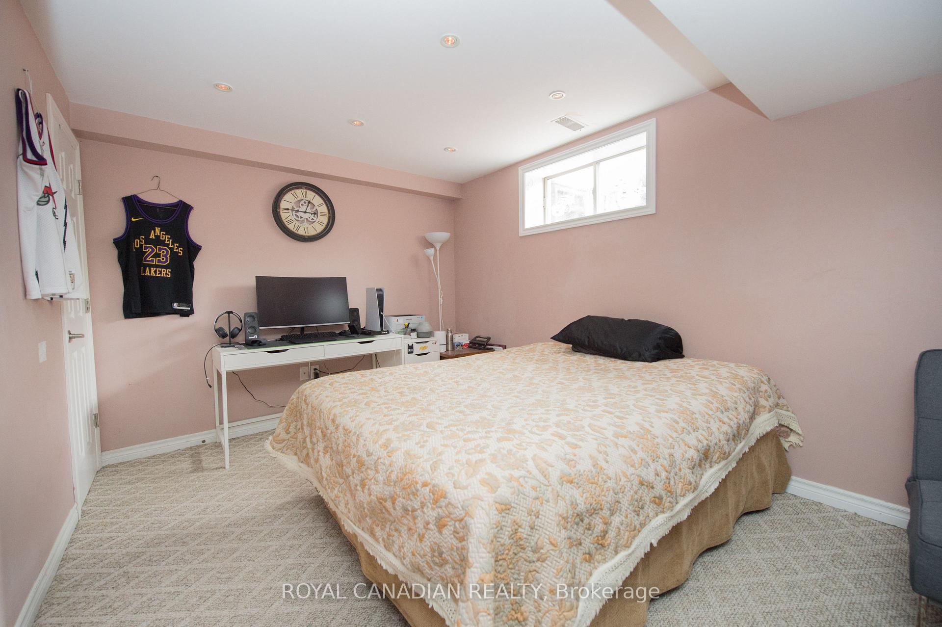 Photo 35 of Unit 13, 78 Peachwood Crescent, Hamilton, Stoney Creek — HOMEH