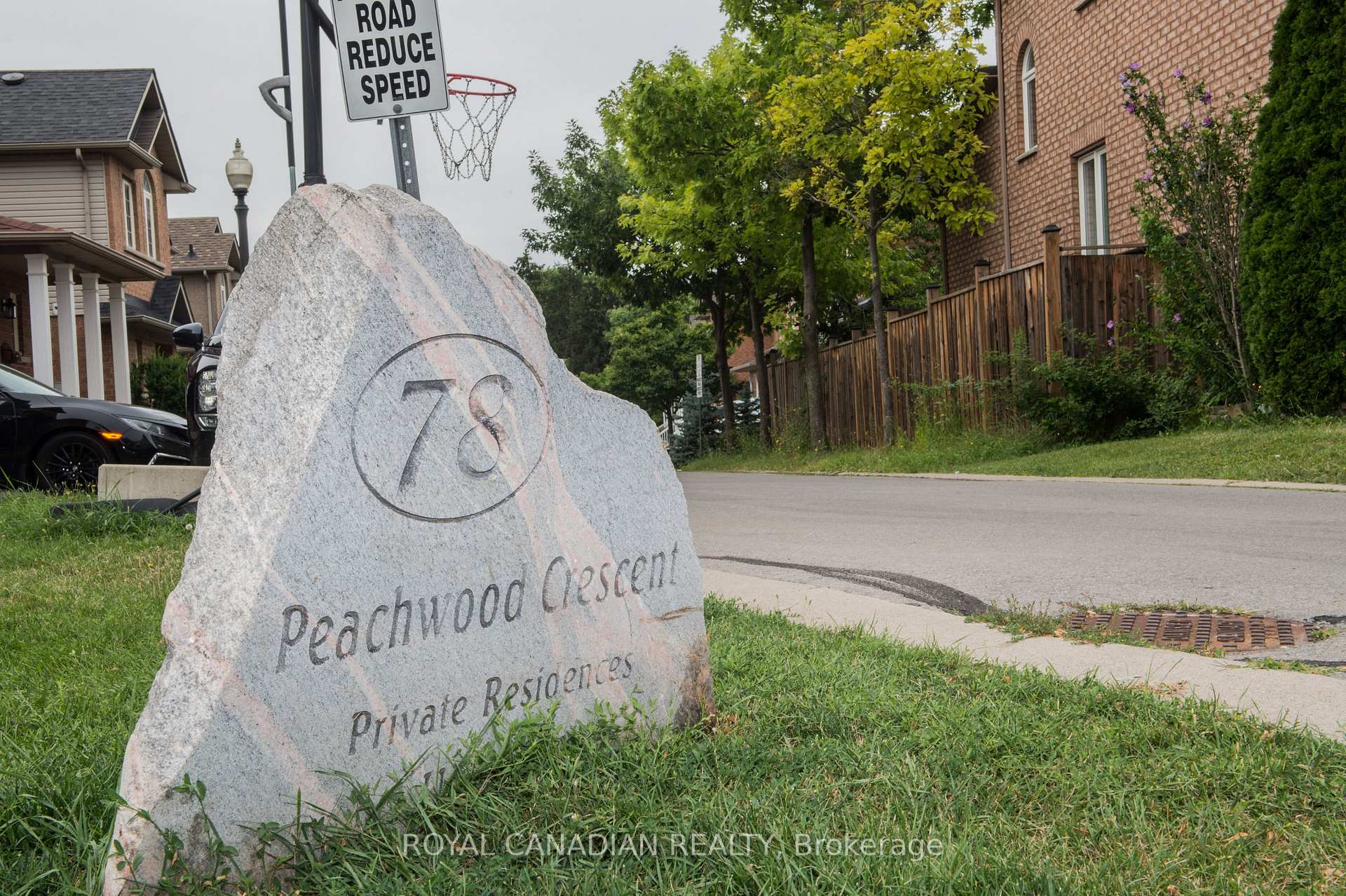 Photo 44 of Unit 13, 78 Peachwood Crescent, Hamilton, Stoney Creek — HOMEH