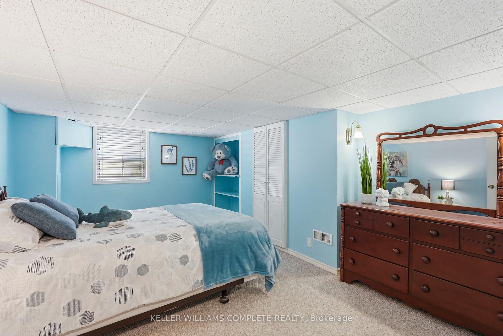 Photo 24 of 70 Floresta Court, Hamilton, Ancaster — HOMEH