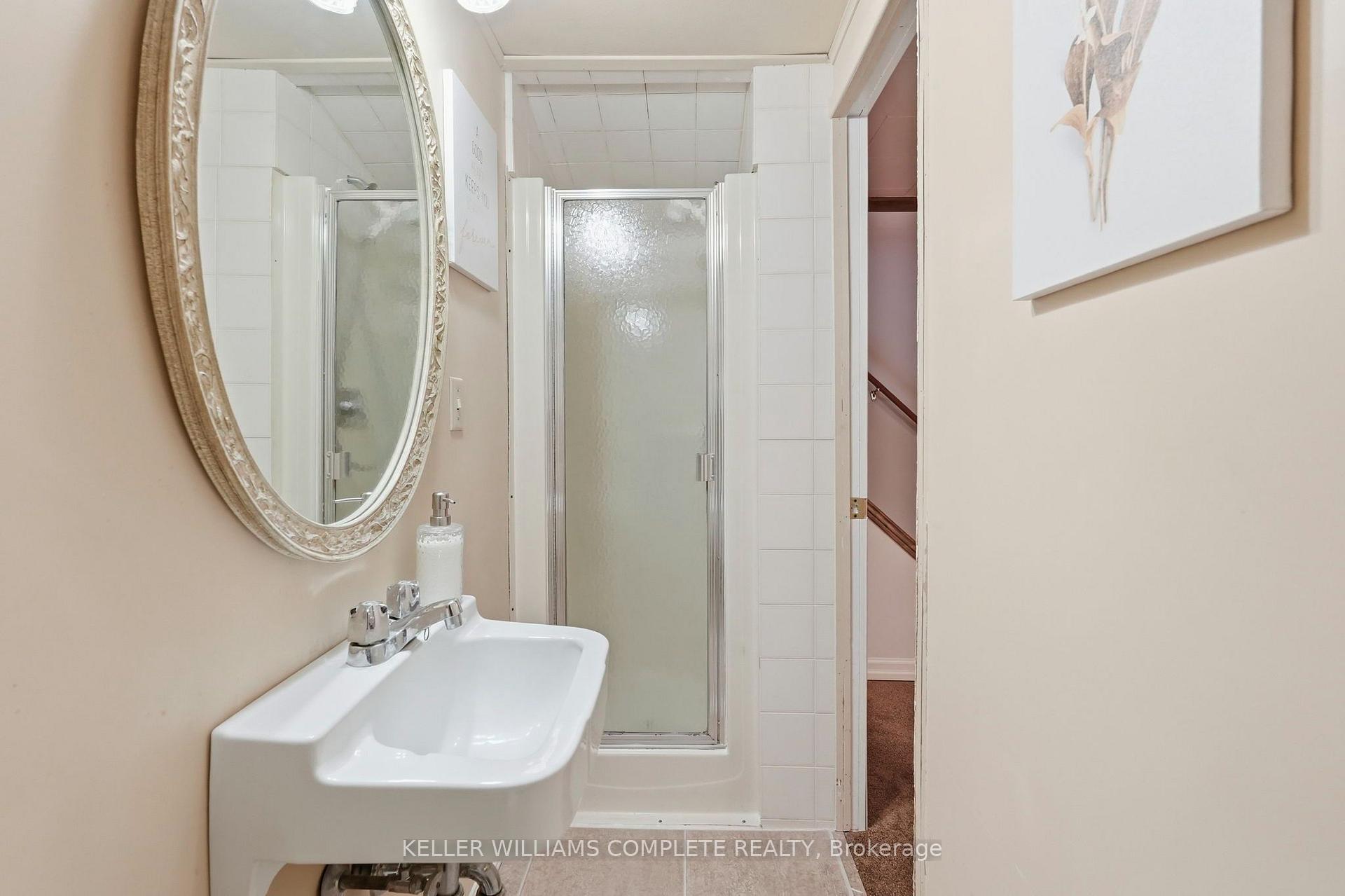 Photo 26 of 70 Floresta Court, Hamilton, Ancaster — HOMEH