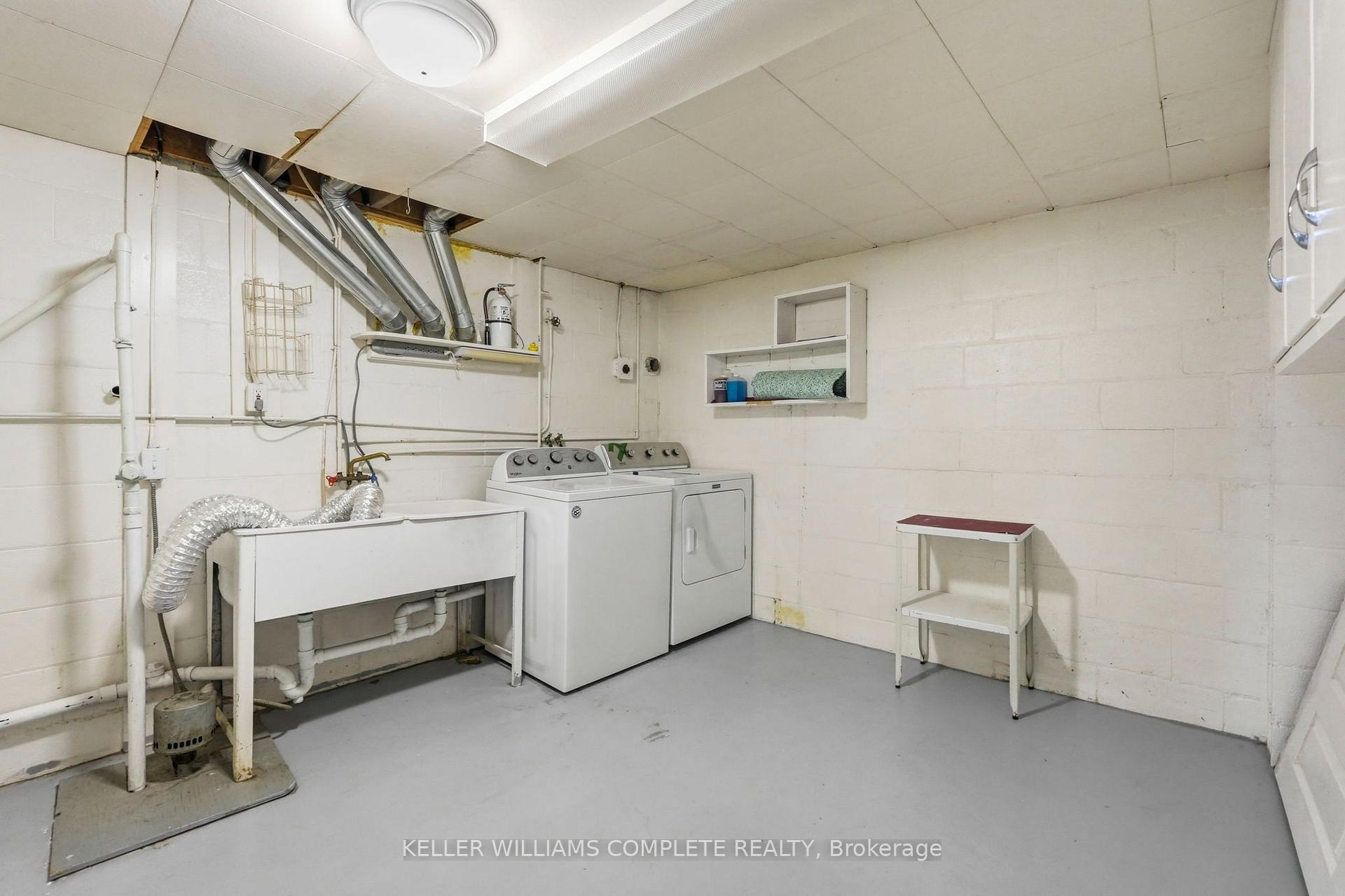 Photo 28 of 70 Floresta Court, Hamilton, Ancaster — HOMEH