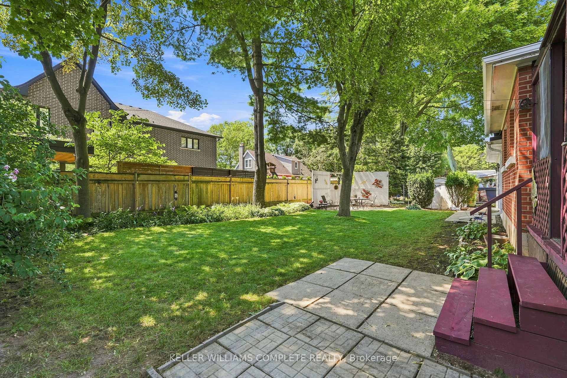 Photo 31 of 70 Floresta Court, Hamilton, Ancaster — HOMEH