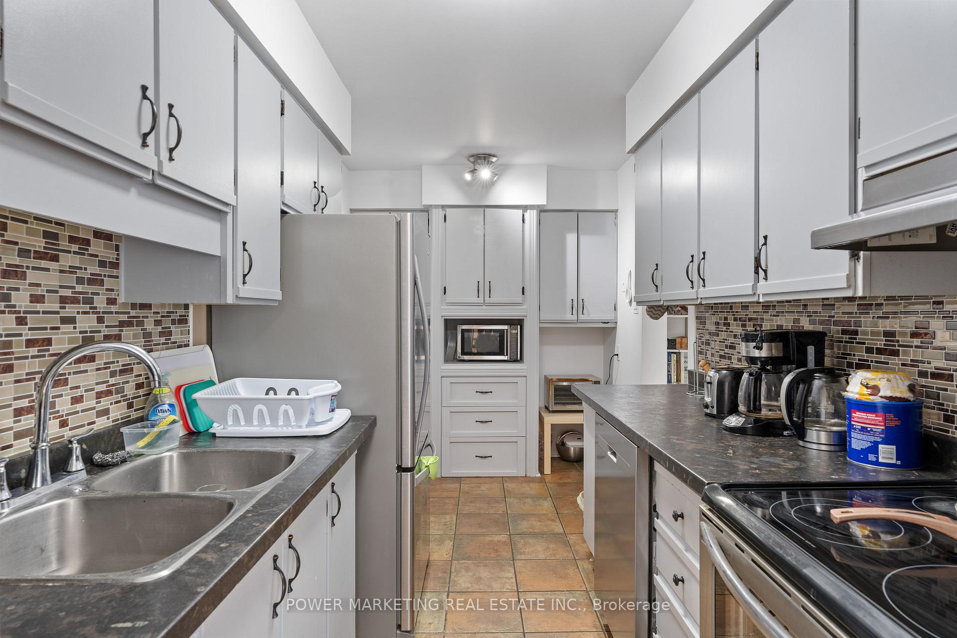 Photo 6 of 10 Bujold Court, Ottawa, Kanata - Katimavik — HOMEH