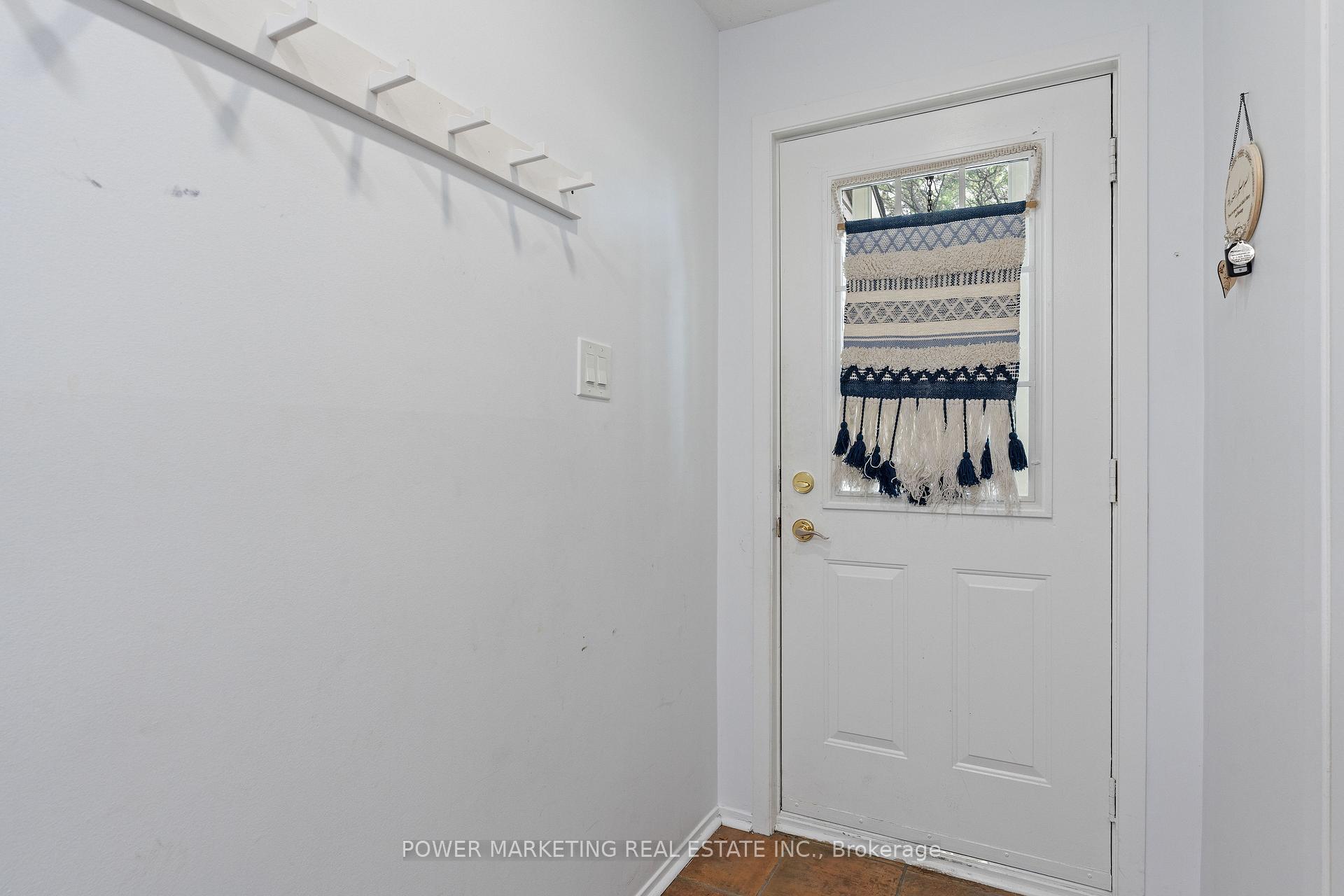 Photo 7 of 10 Bujold Court, Ottawa, Kanata - Katimavik — HOMEH